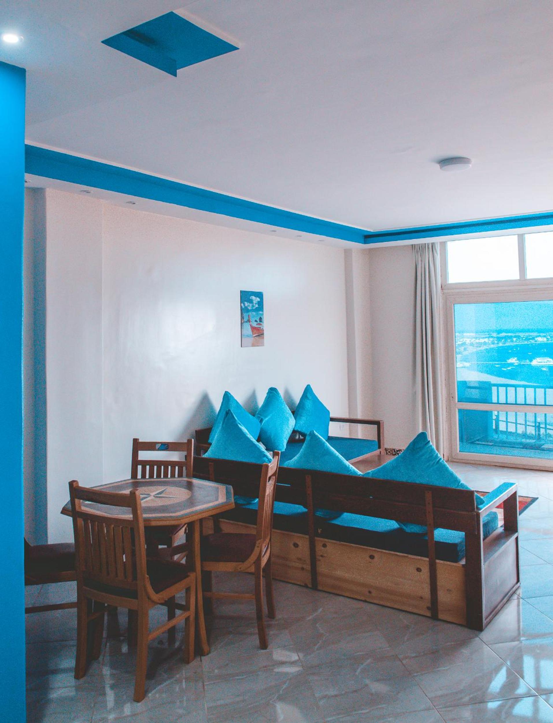 Apartment with Sea View - Photo 6