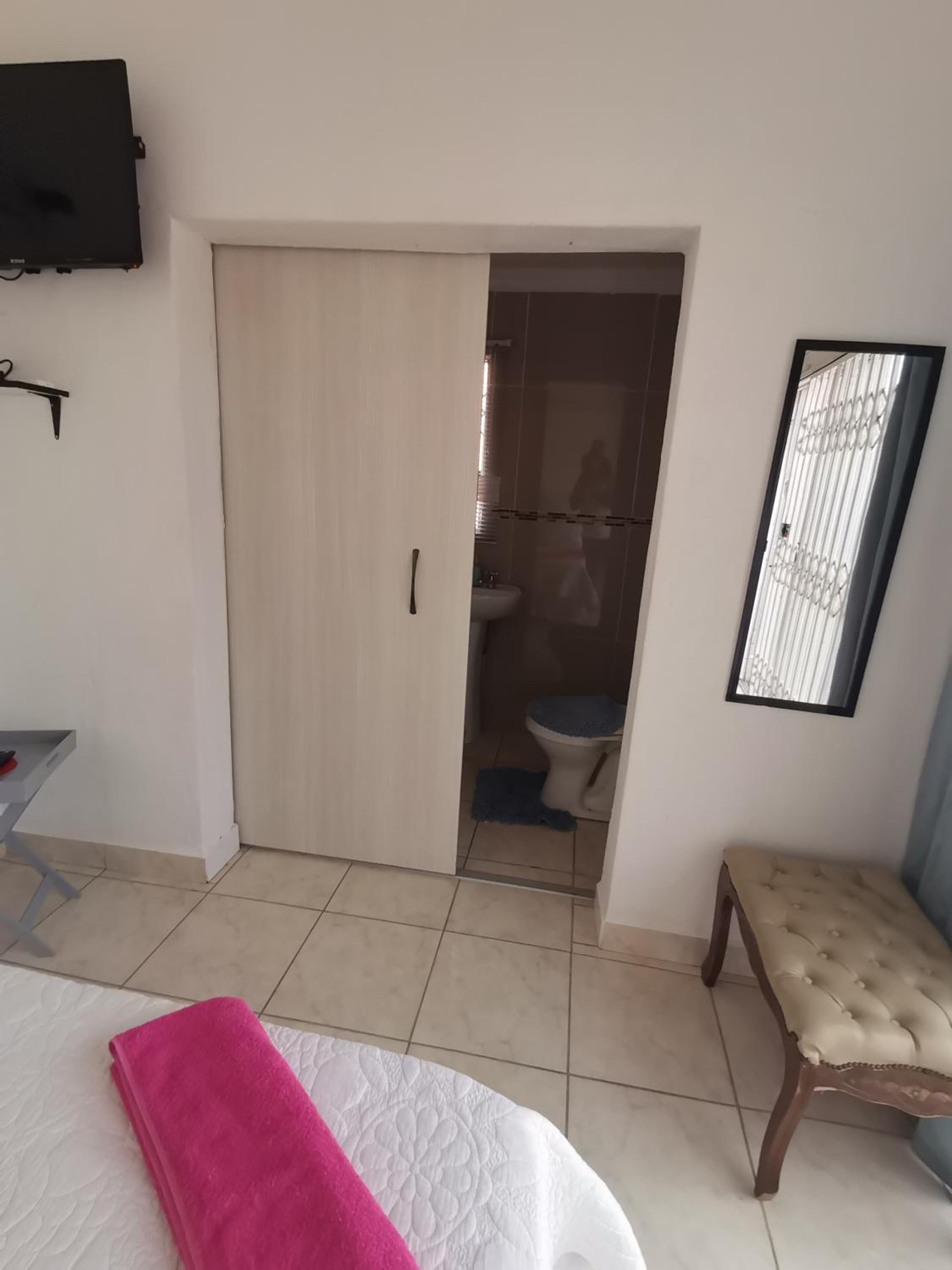 Deluxe Double Room with Shower - Photo 1