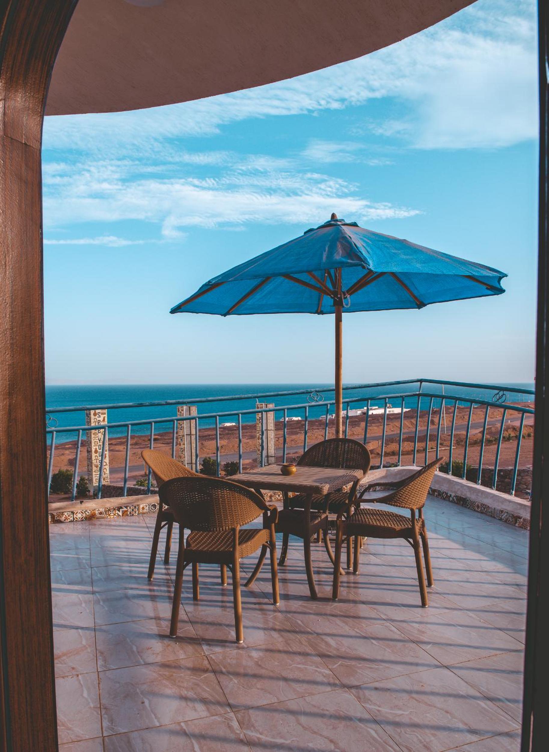Apartment with Sea View - Photo 7
