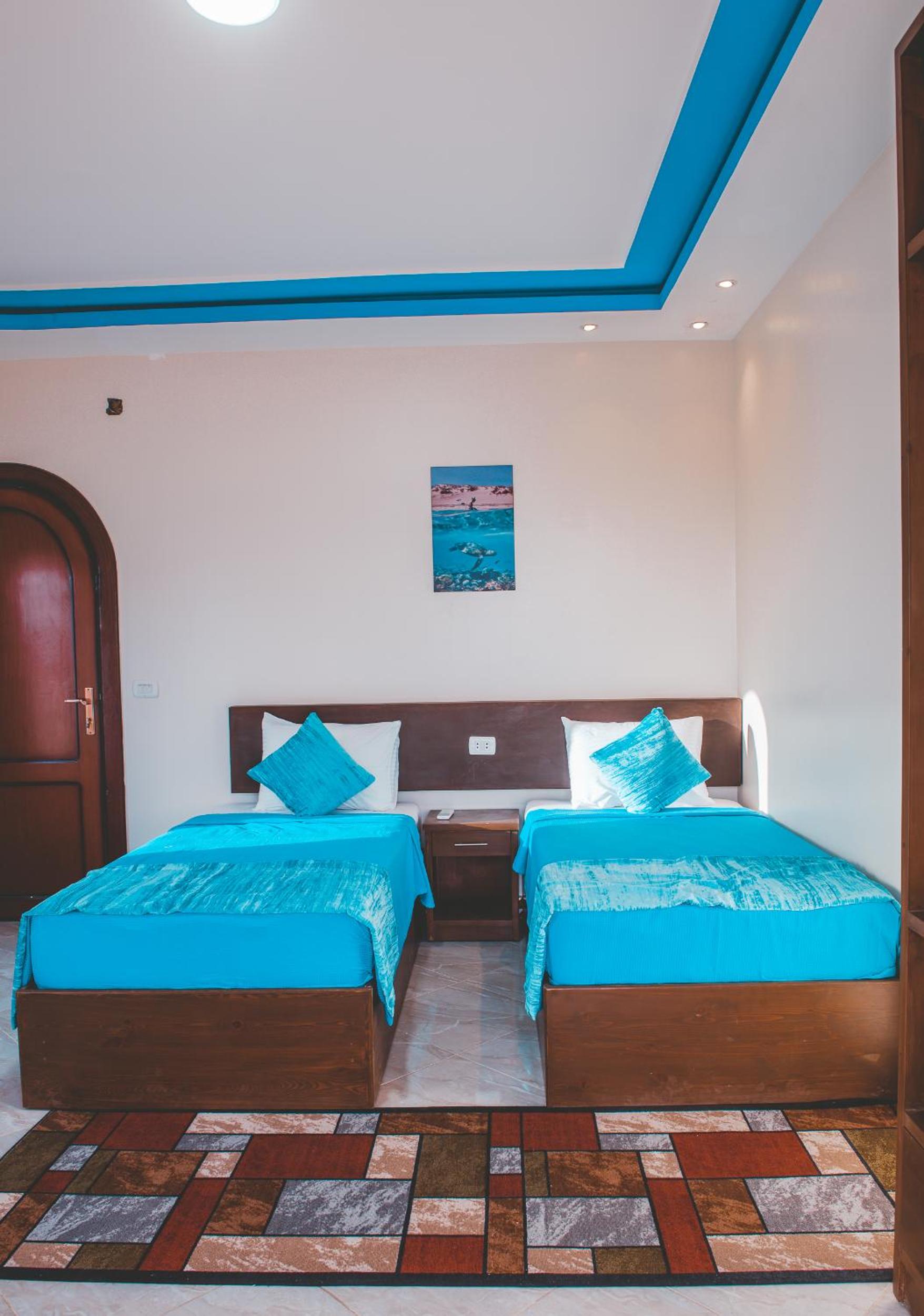 Apartment with Sea View - Photo 11