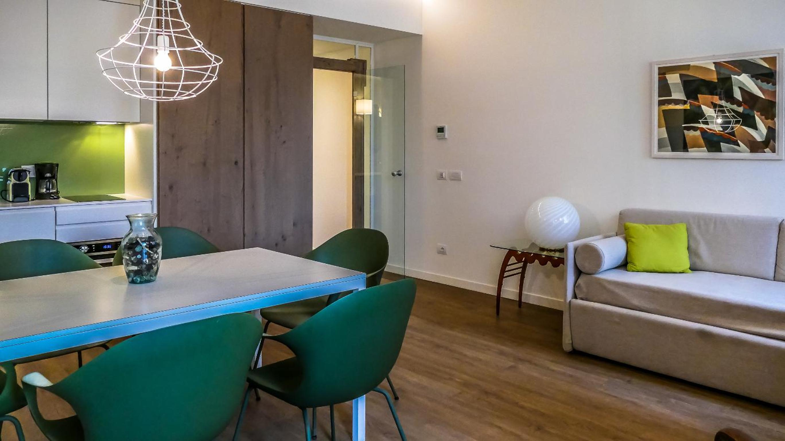 Penthouse Apartment - Photo 3