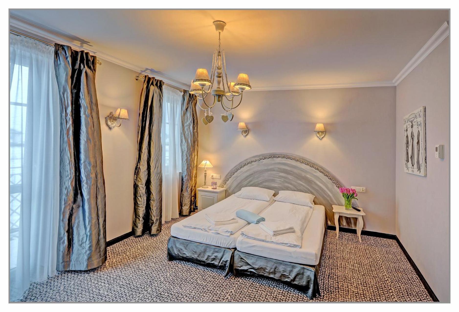 Large Double Room photo 1