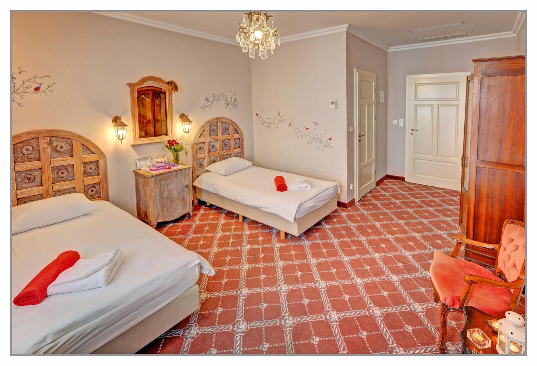 Large Double Room photo 1