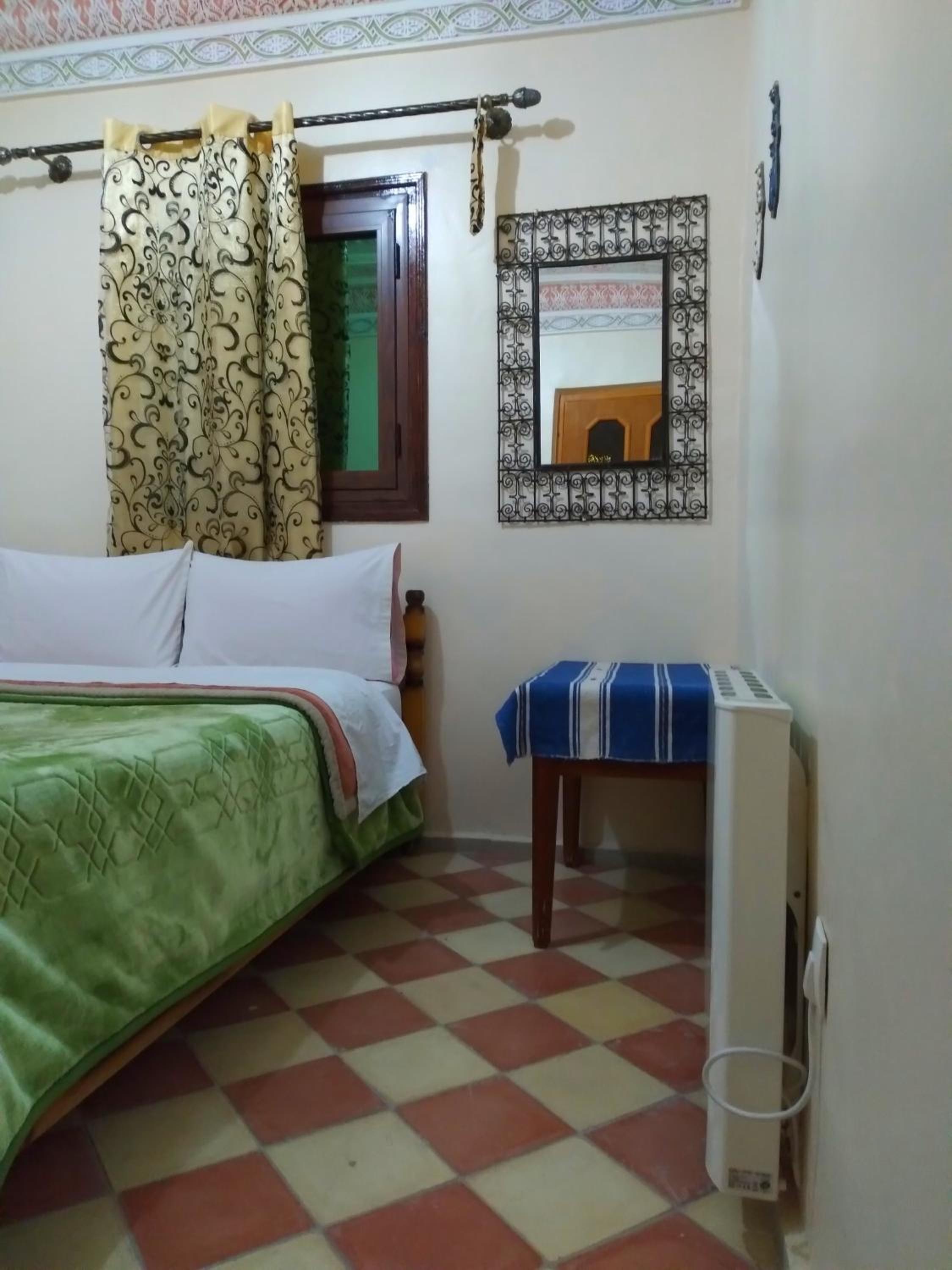 Standard Double Room - Photo 5