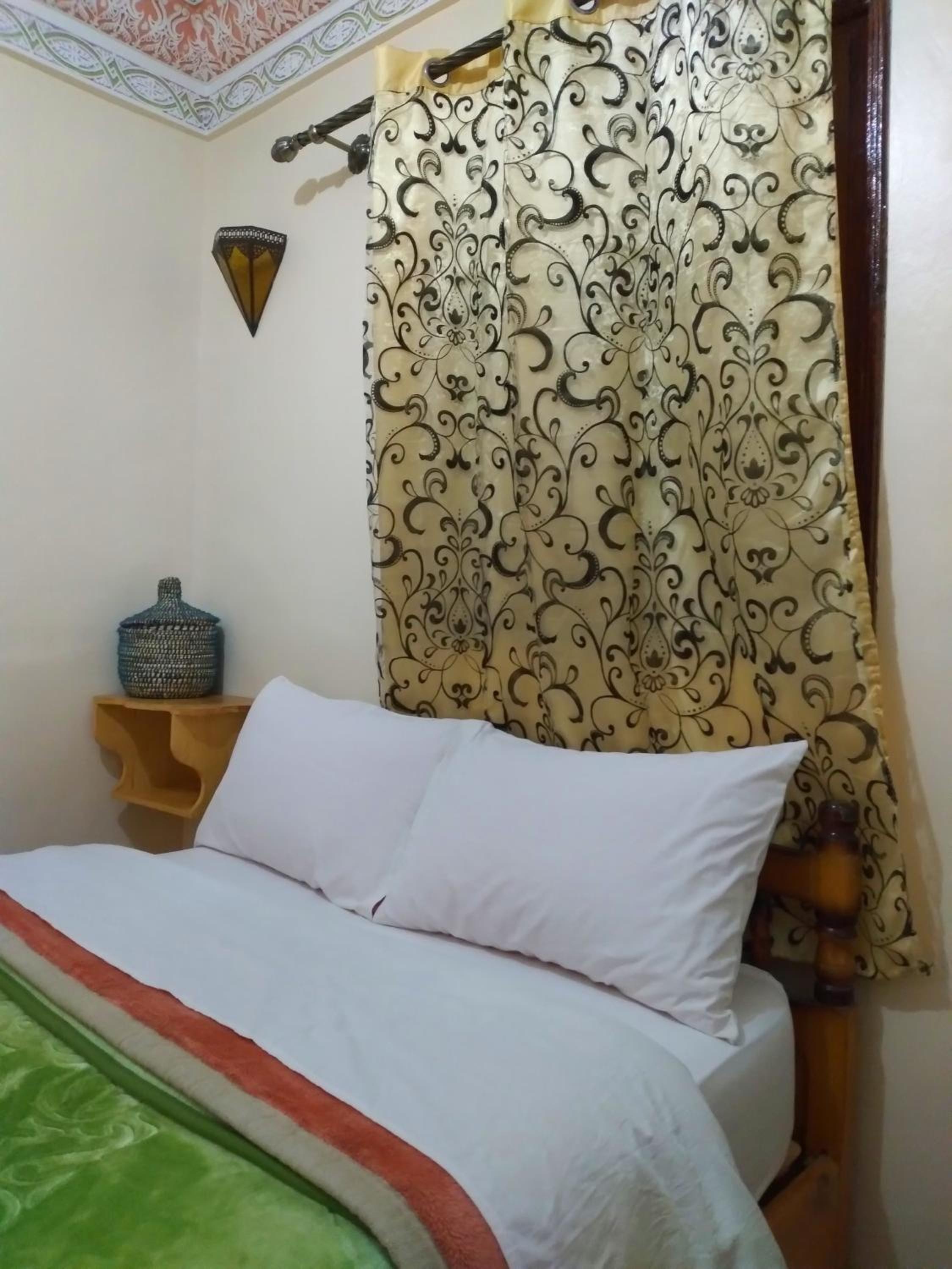Standard Double Room - Photo 6