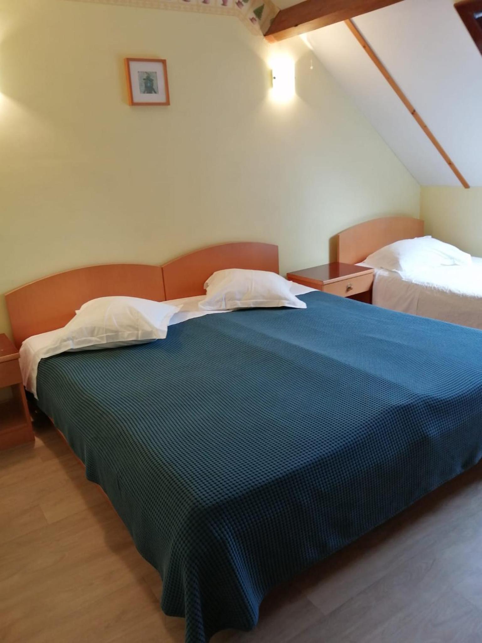 Basic Triple Room photo 1