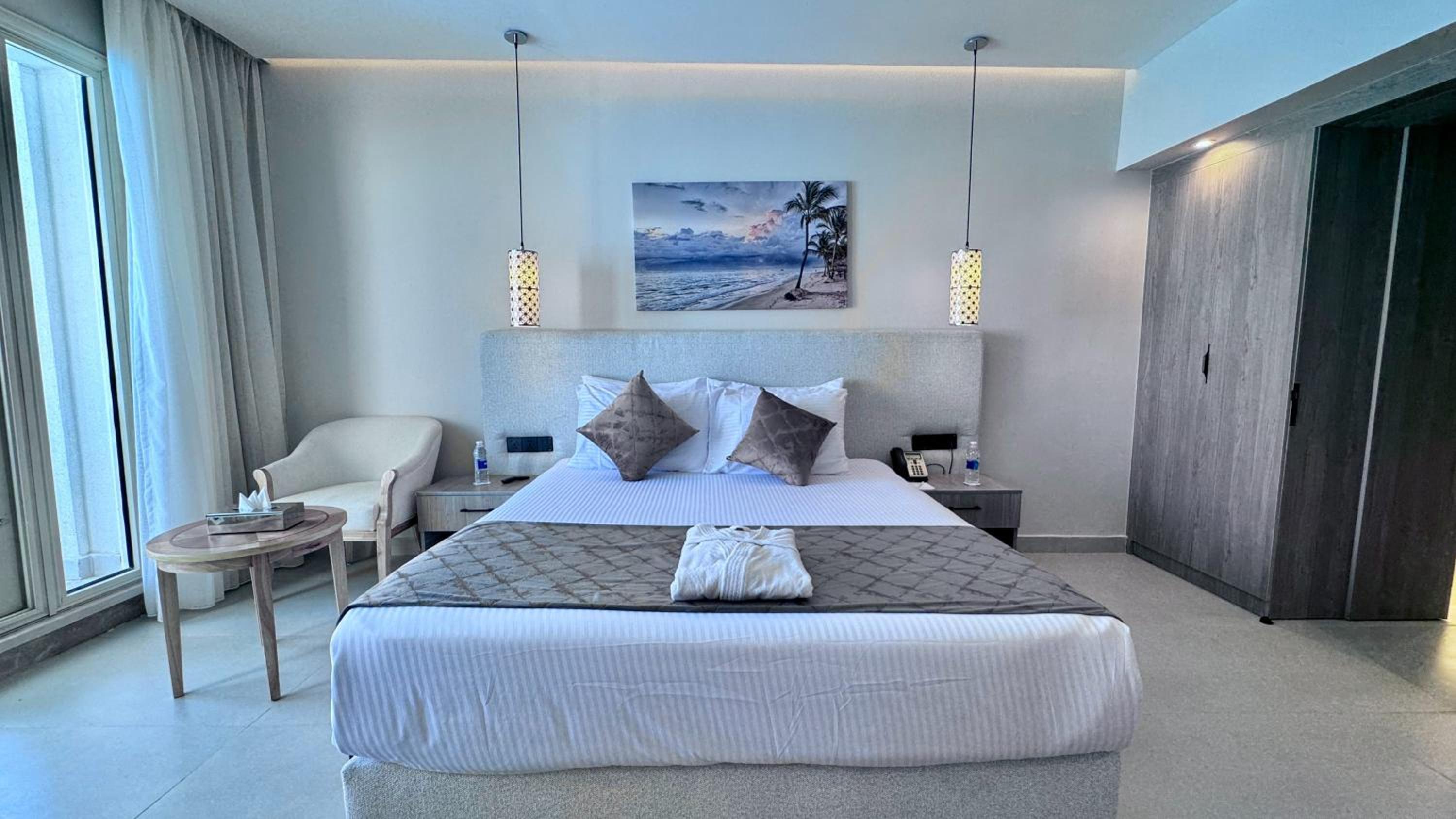 Double or Twin Room with Pool View photo 1