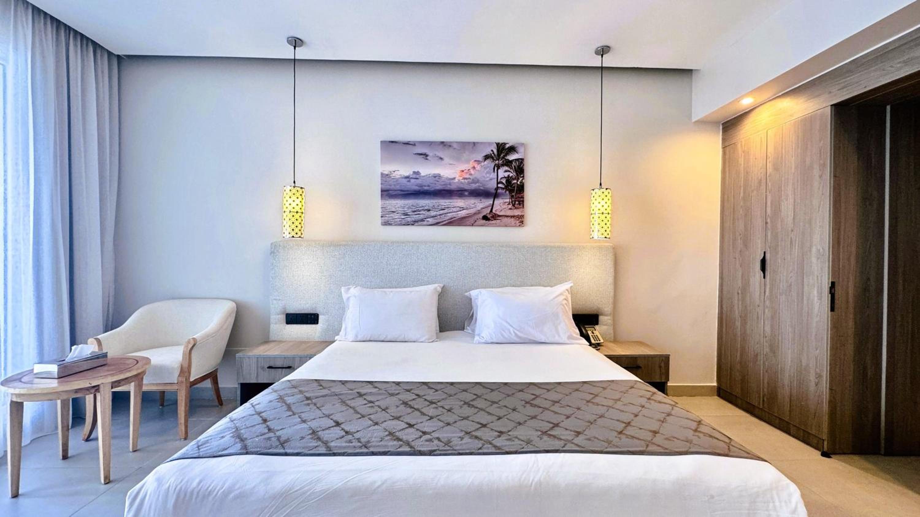 Double or Twin Room with Pool View photo 2