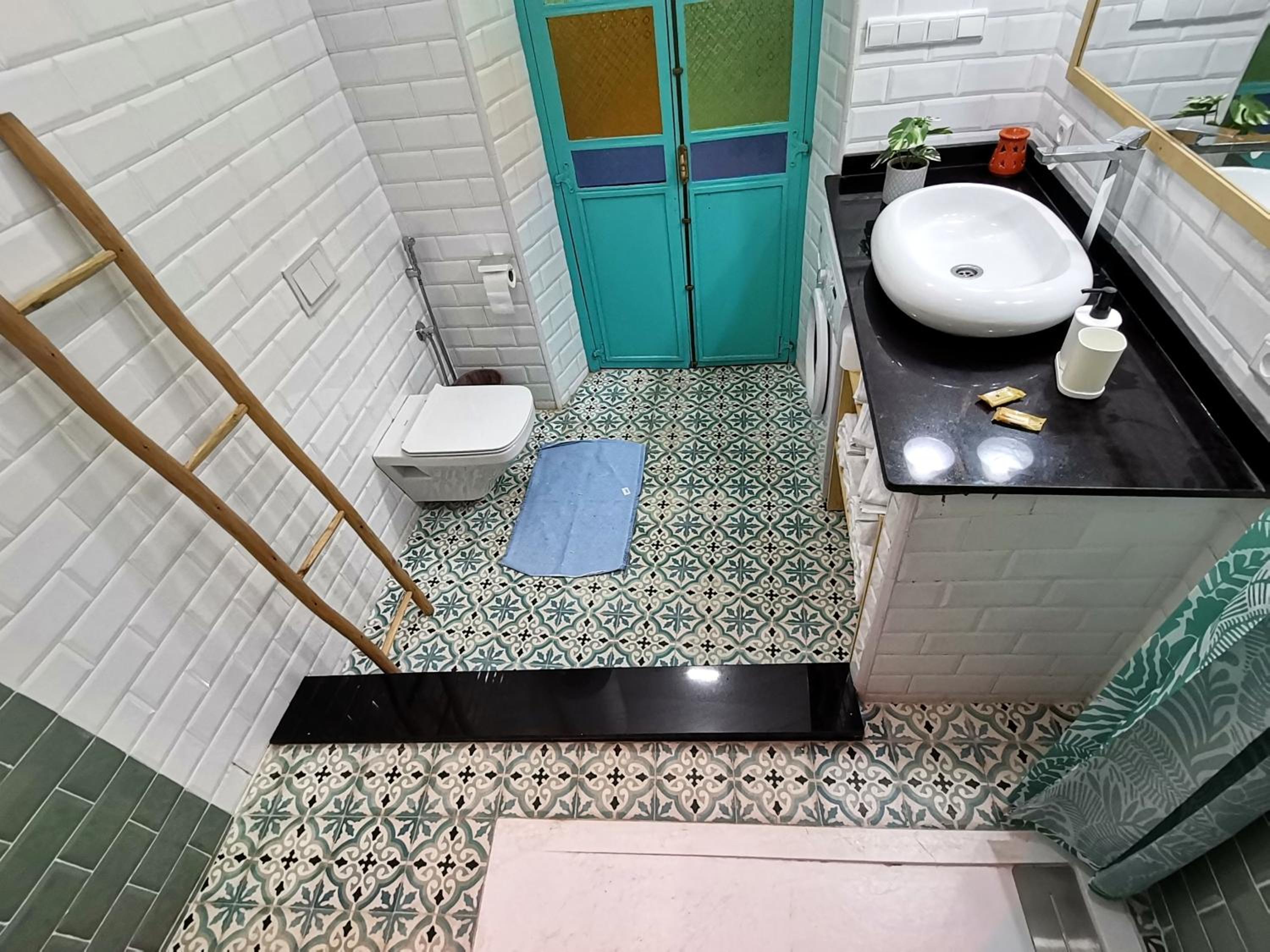 Two-Bedroom Apartment - Photo 41