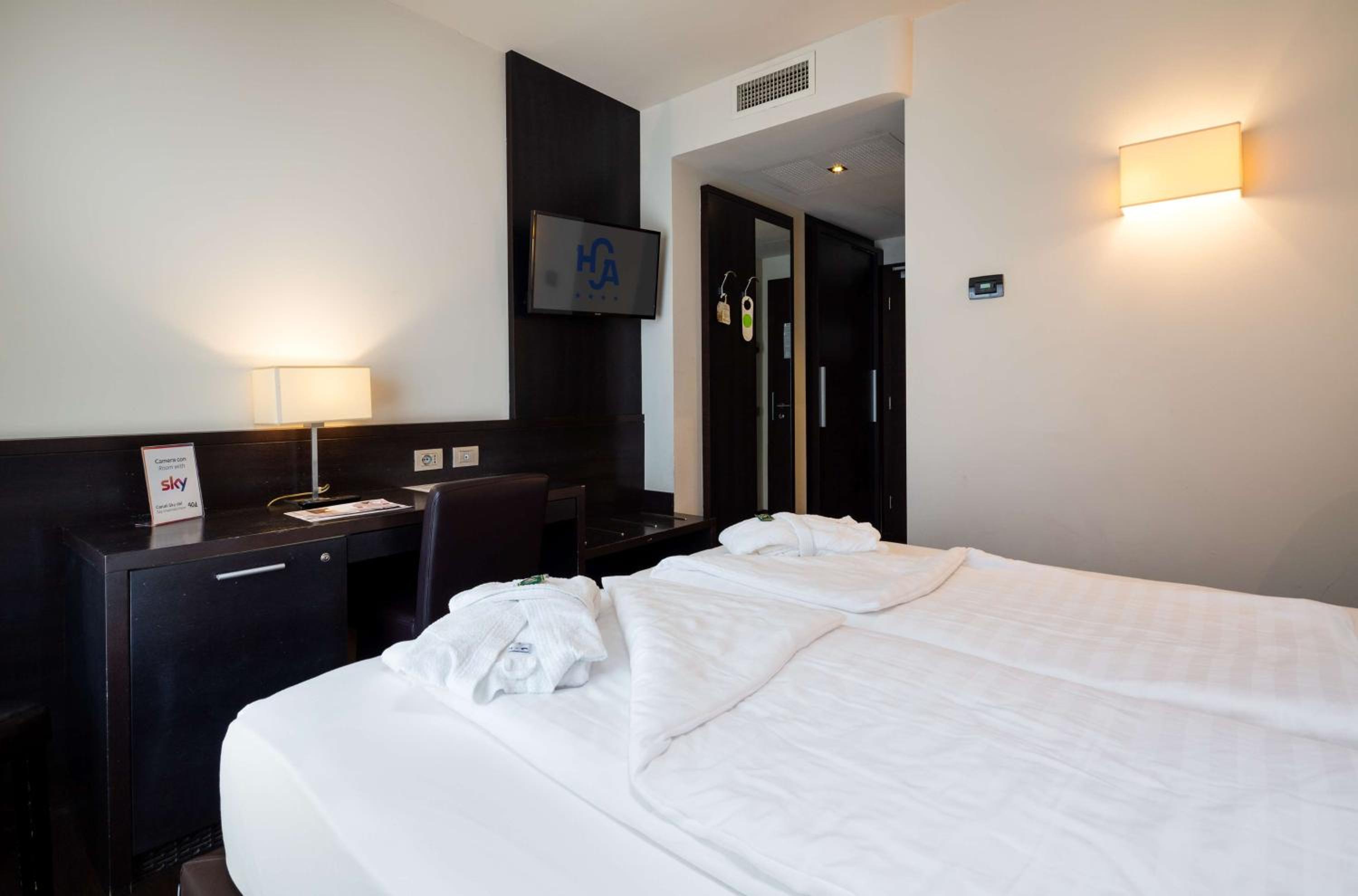 Executive Double Room - Photo 12