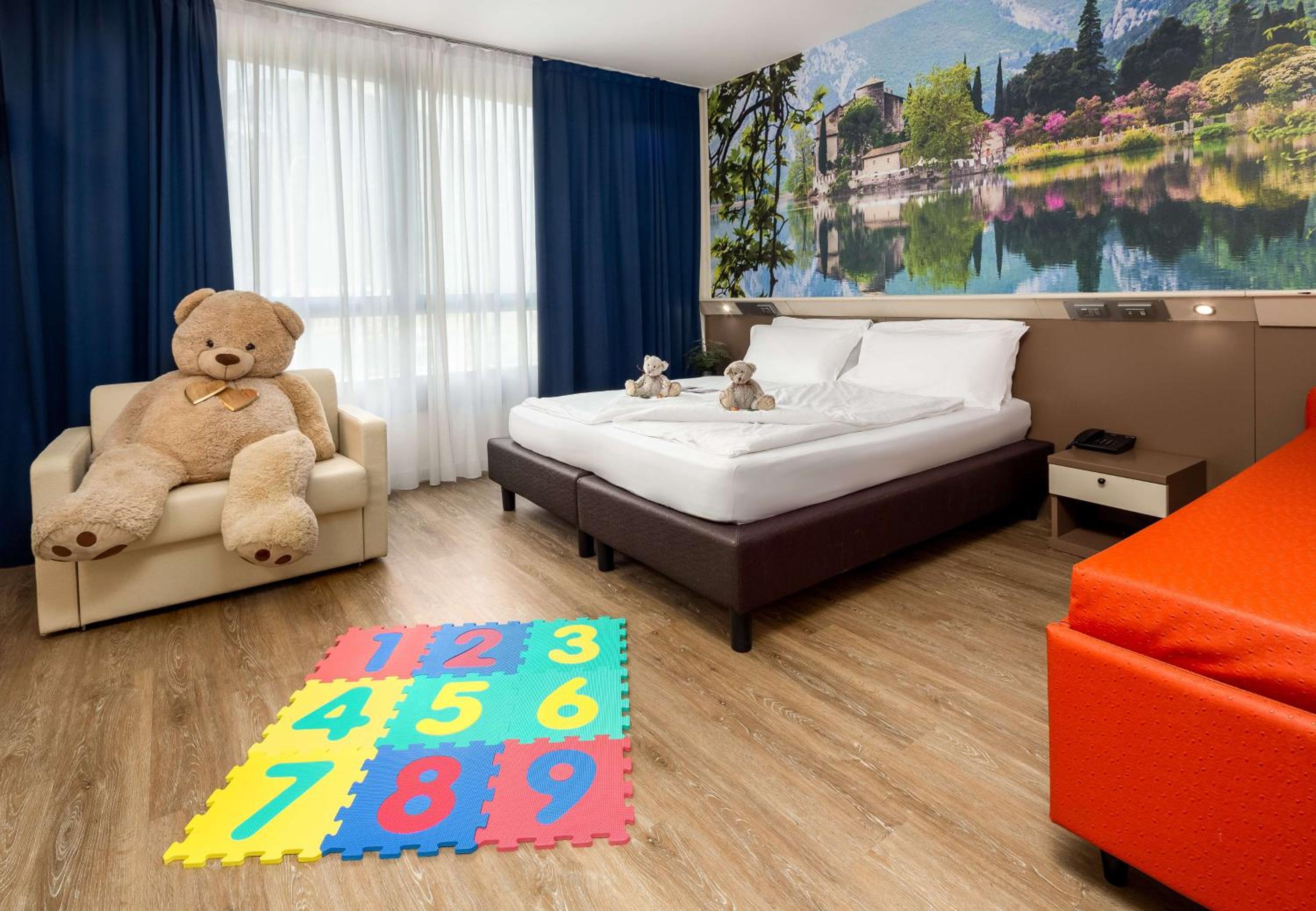 Family Queen Room - Photo 9