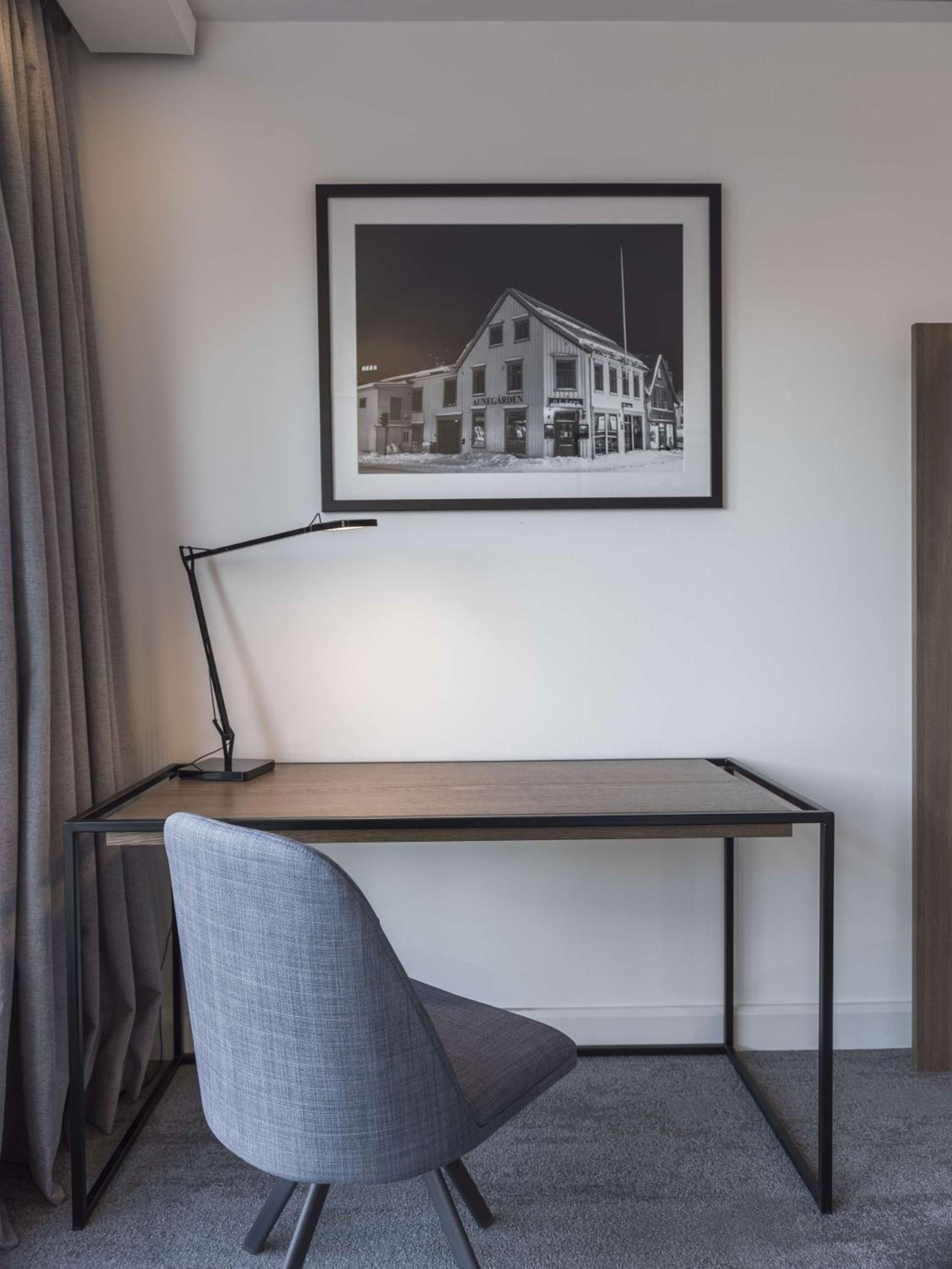 Premium Room with Sea and Mountain View - Photo 4