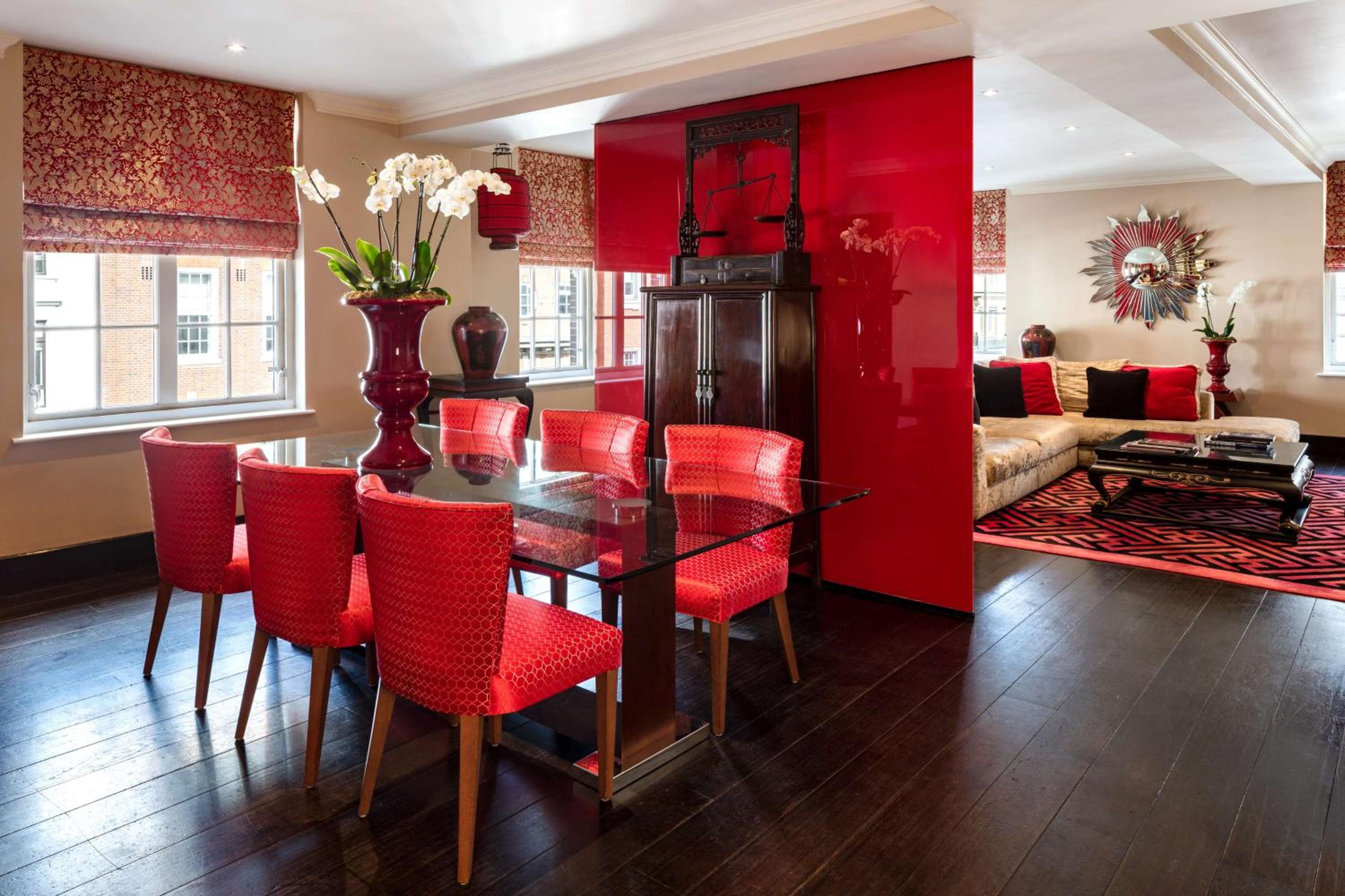 One-Bedroom Suite thumbnail 5