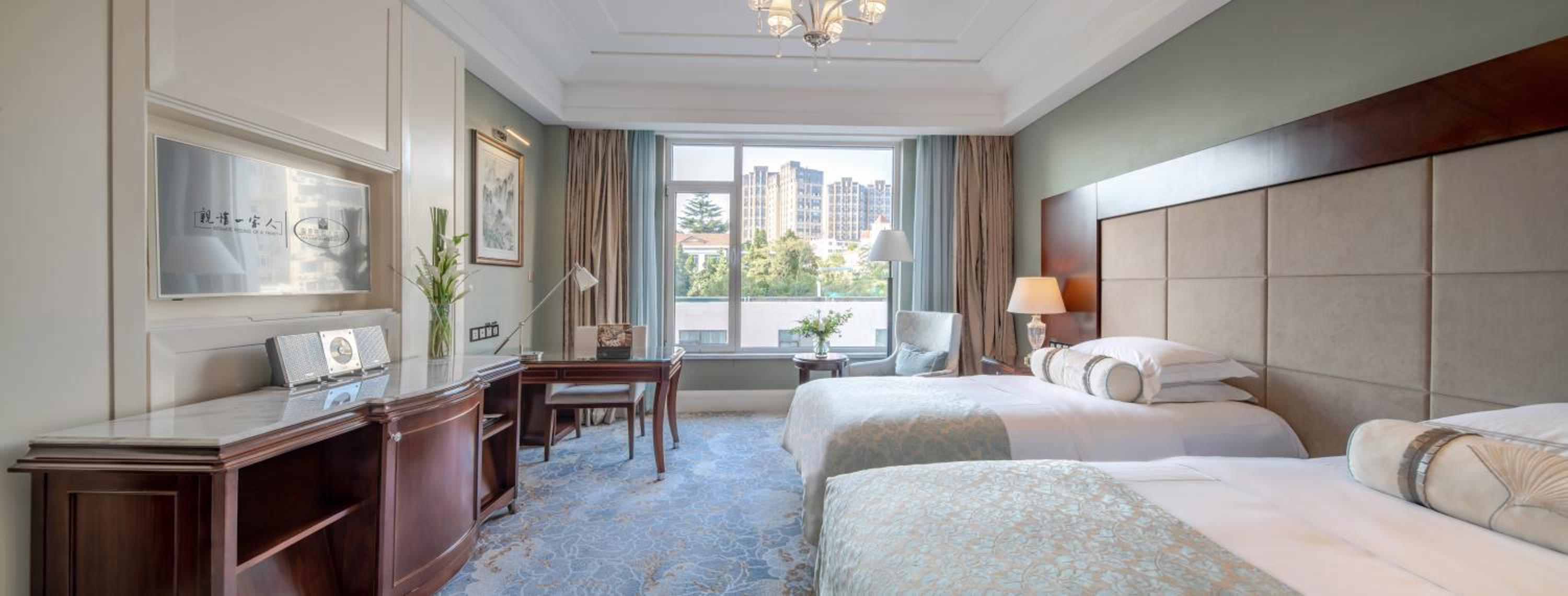 Deluxe Suite with Sea View