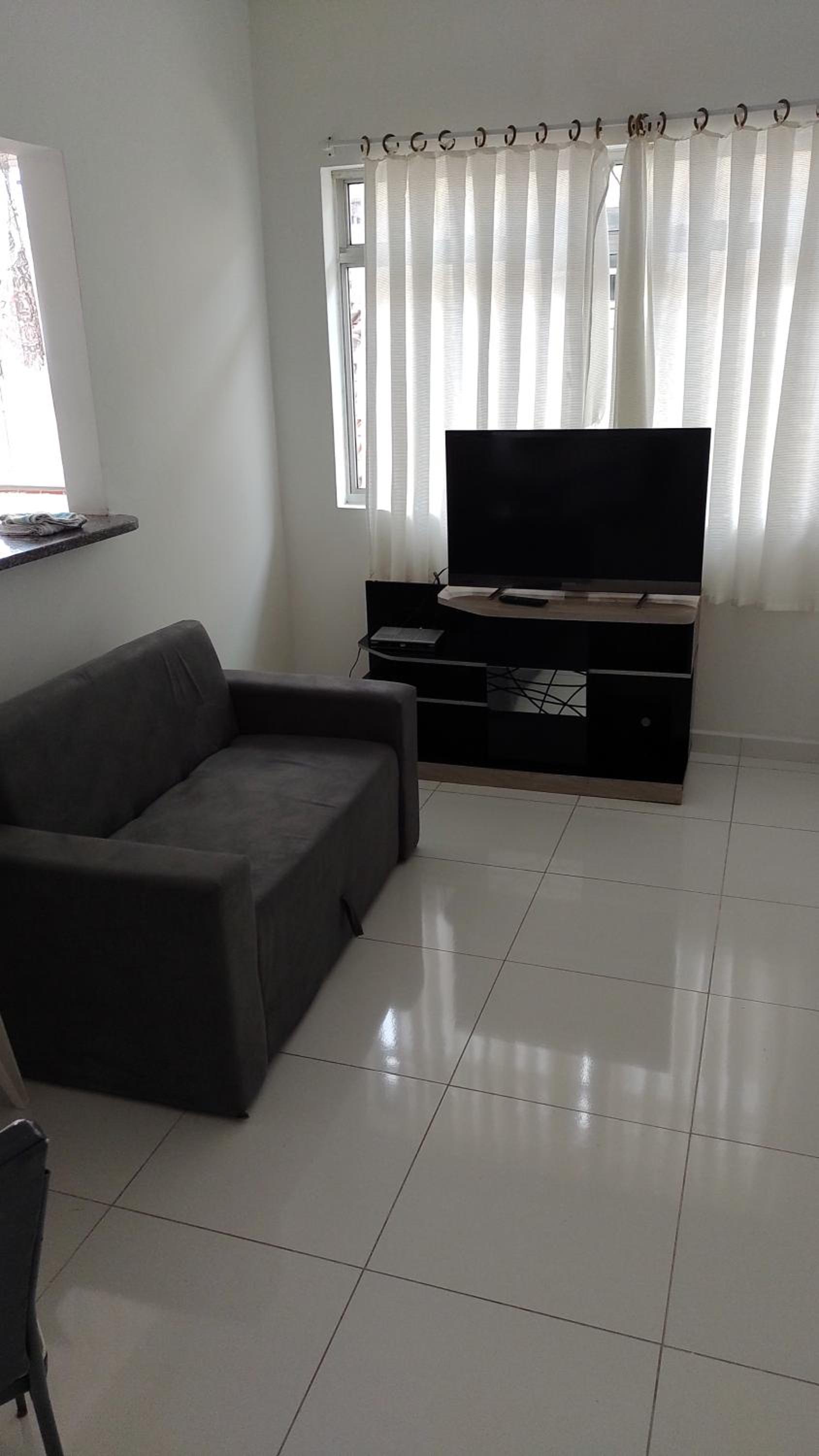 One-Bedroom Apartment - Photo 1