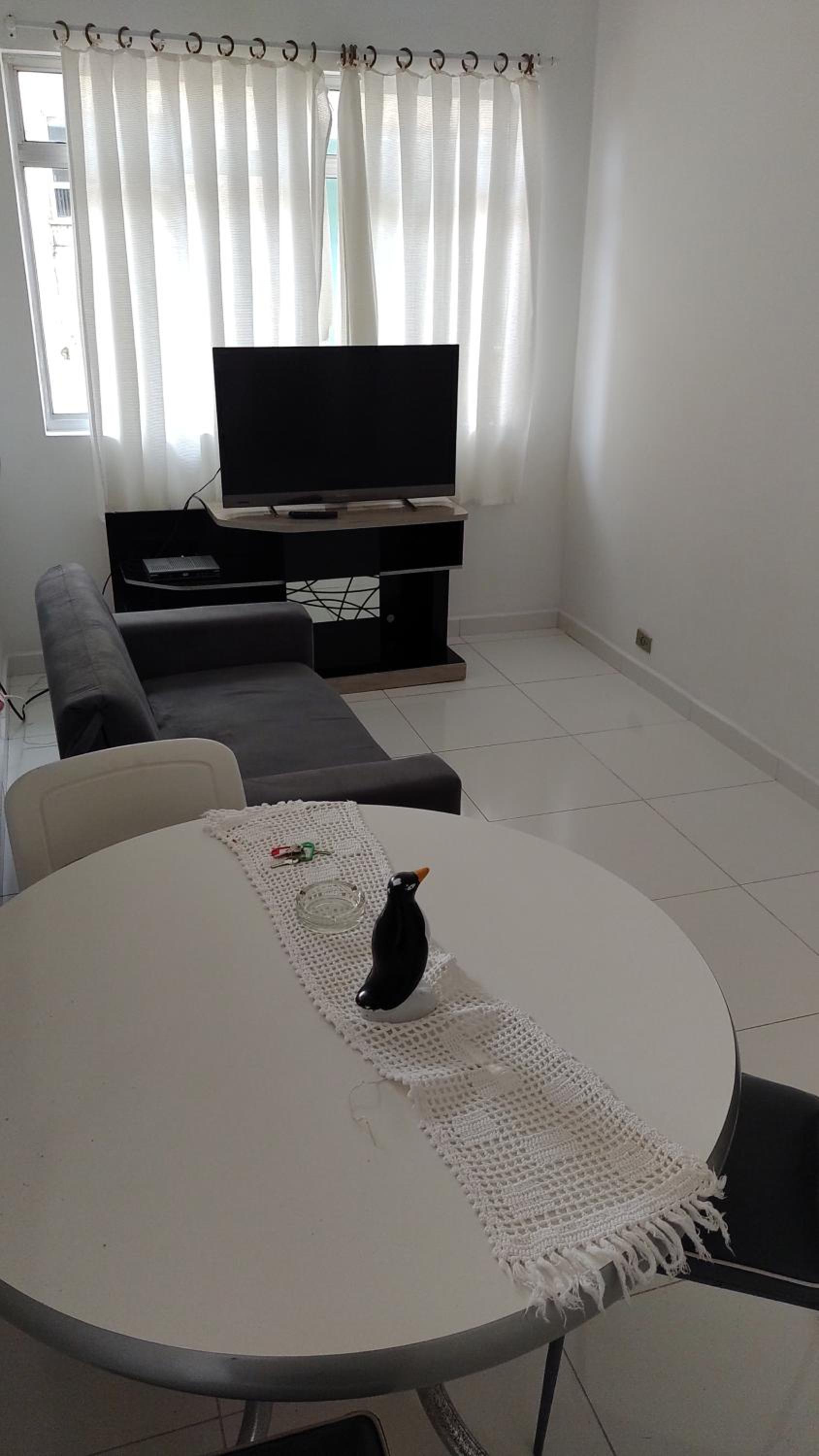 One-Bedroom Apartment - Photo 8