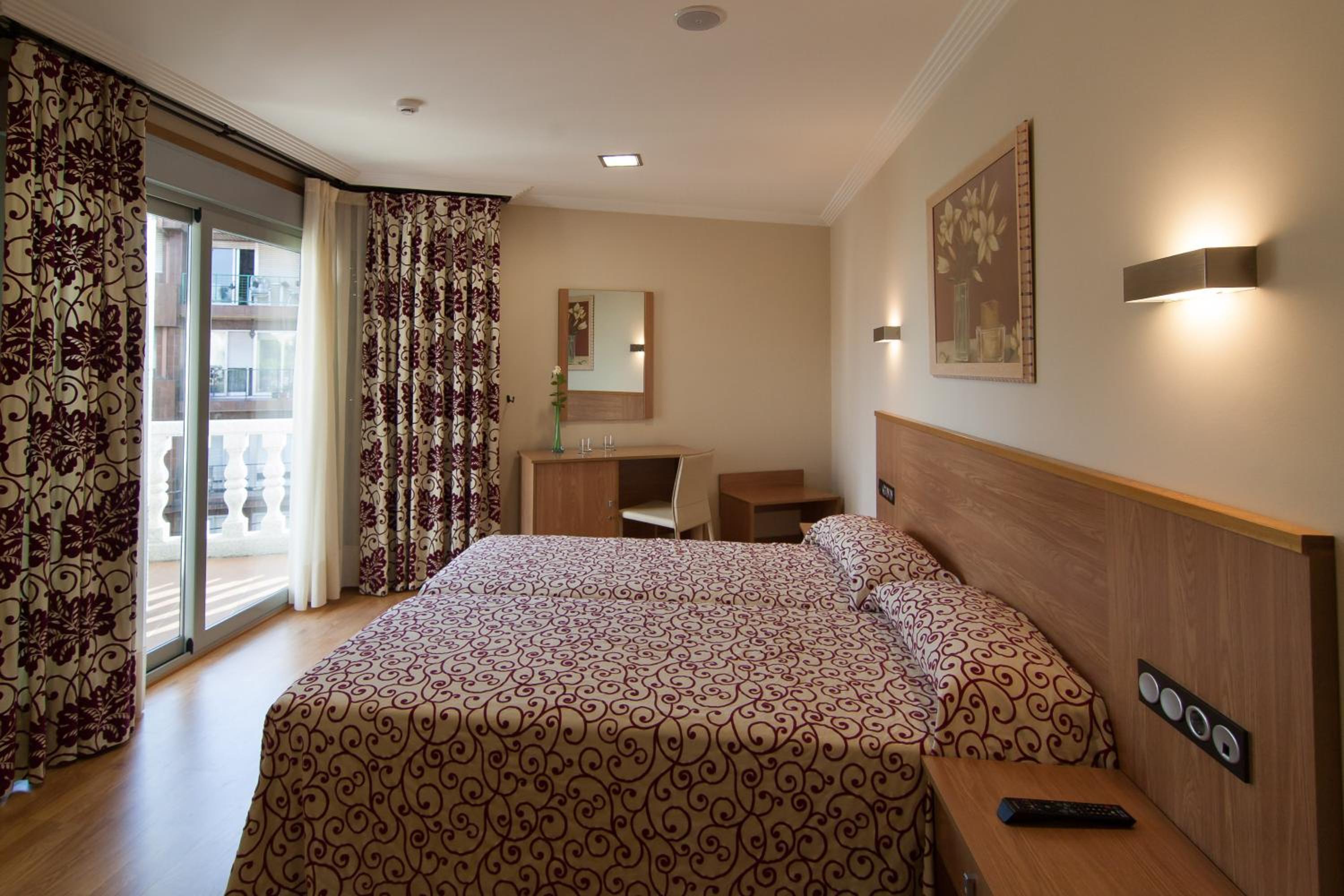 Superior Double or Twin Room - Photo 4
