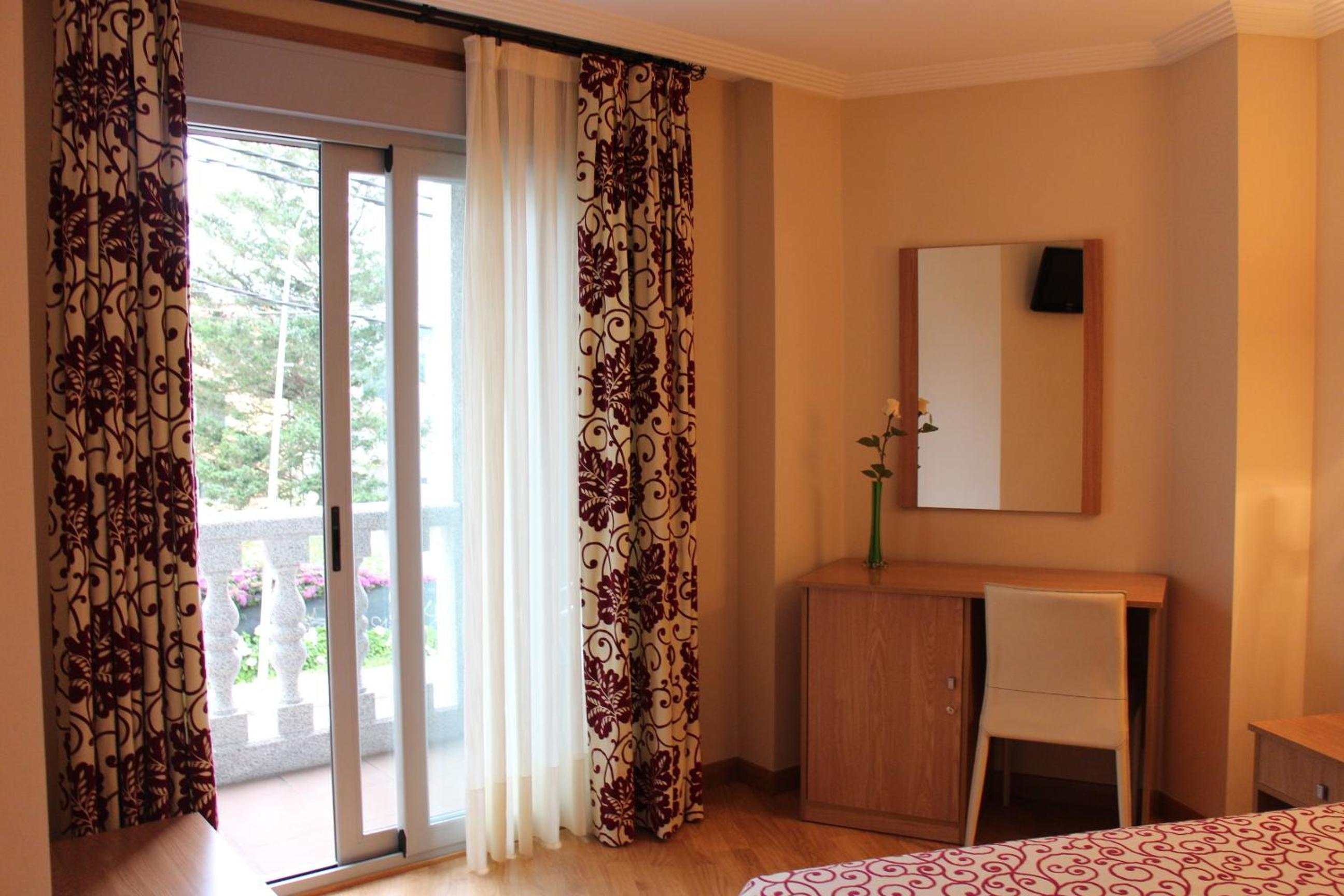 Superior Double or Twin Room - Photo 18