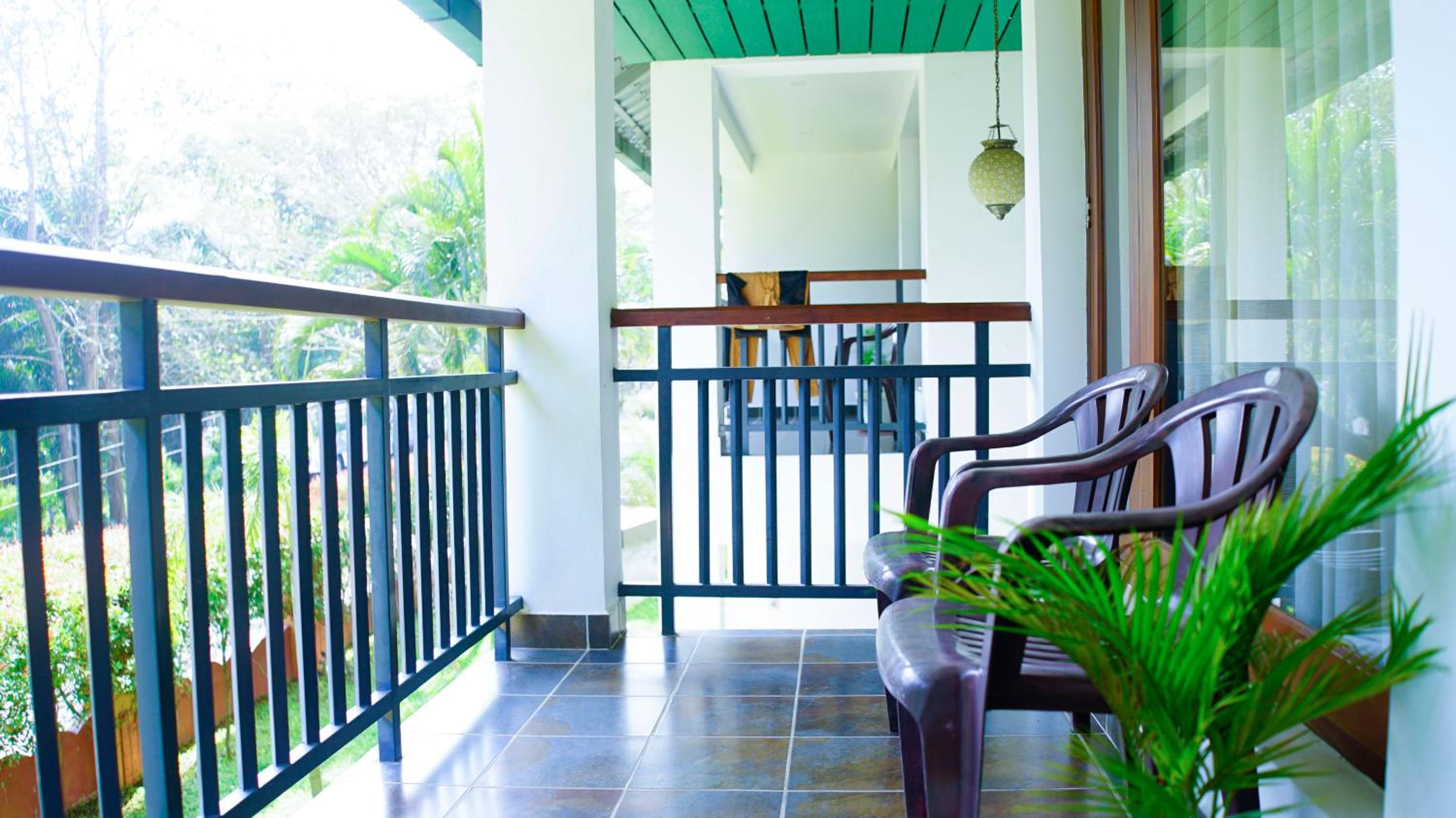 Double Room with Balcony (2 Adults + 1 Child) photo 3