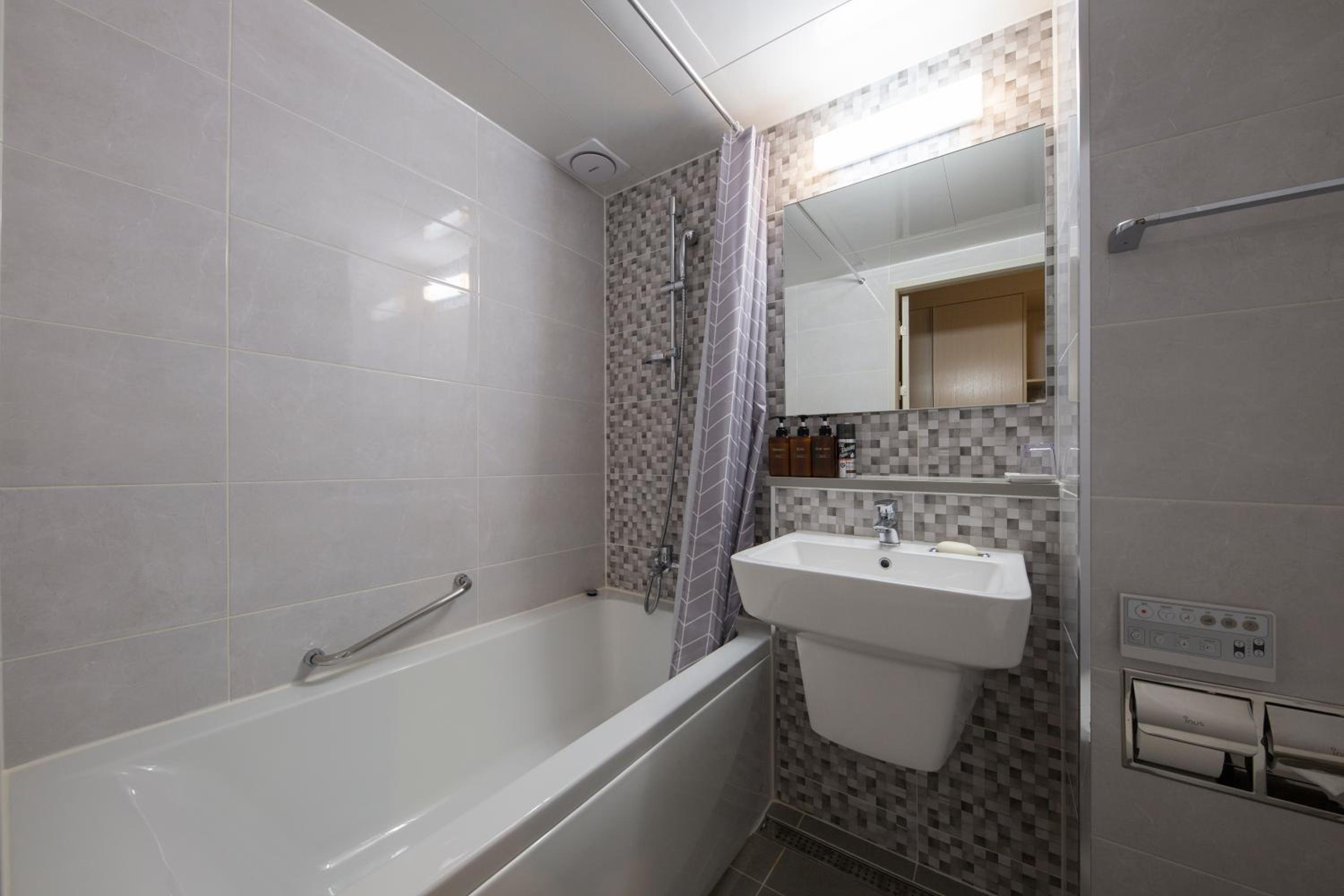 Standard Double Room - Photo 6