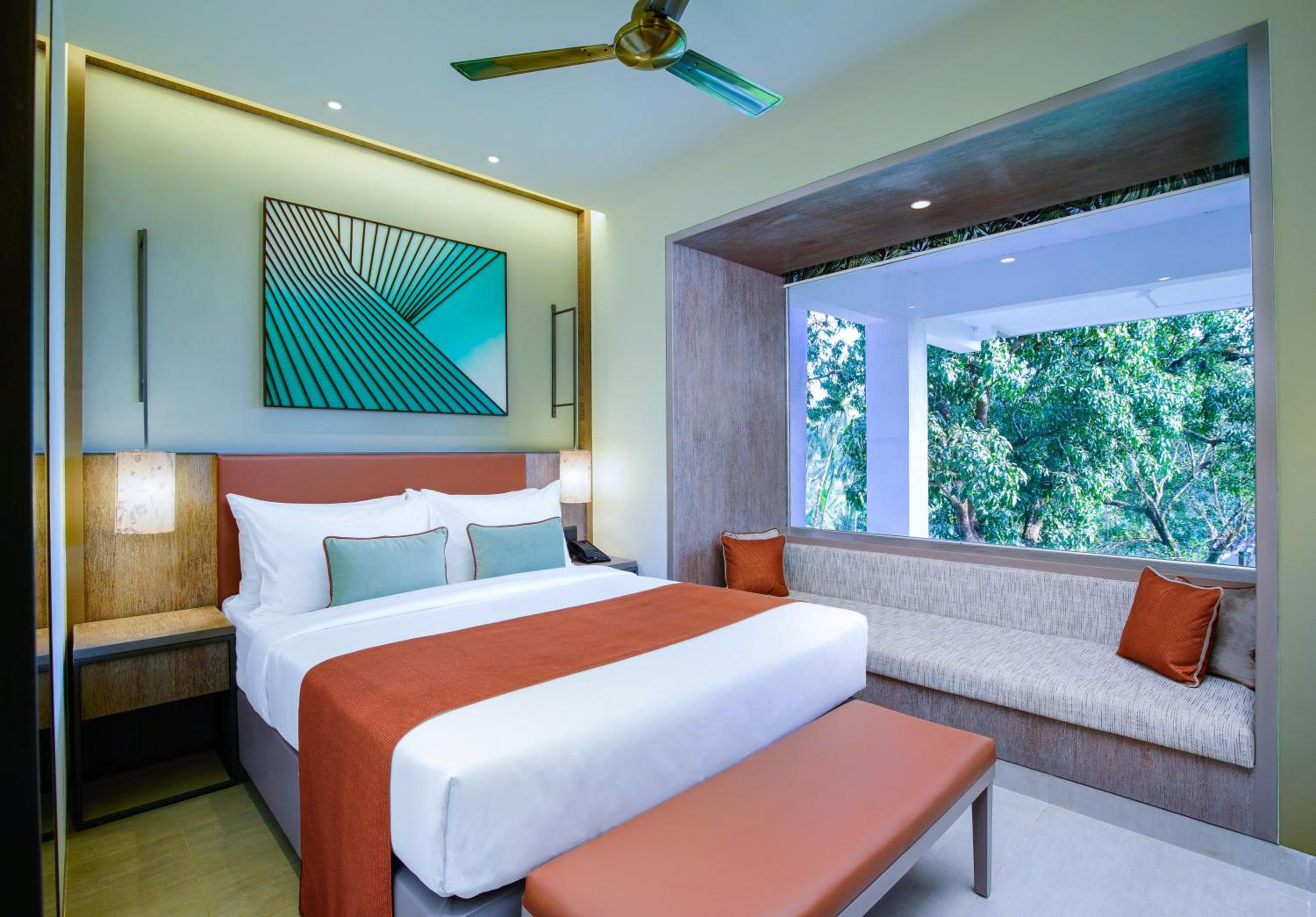 Palm Room - Photo 1