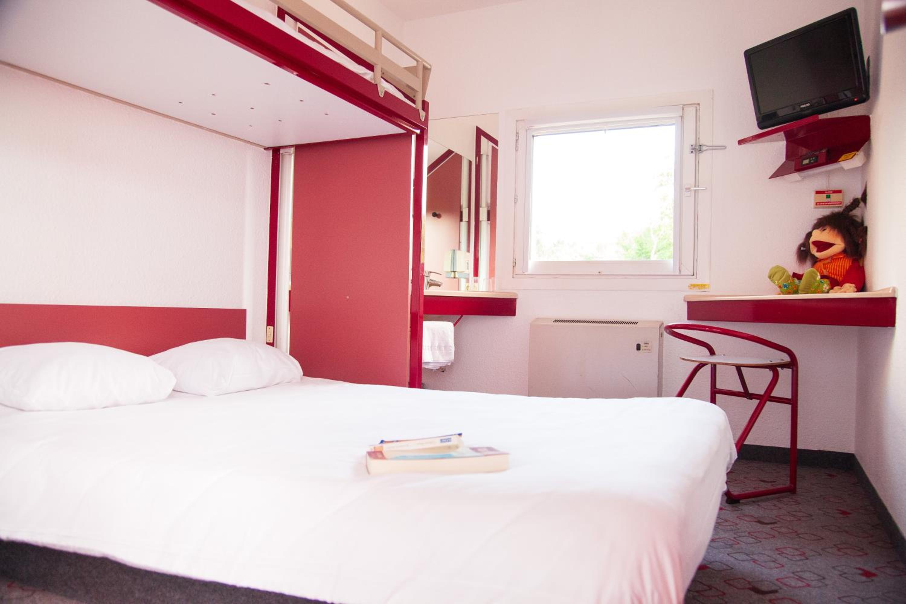 Double Room - Disability Access photo 2