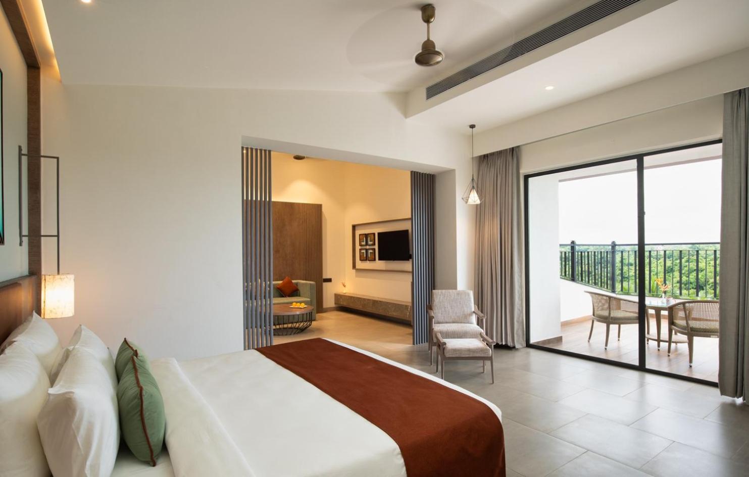 Signature Suite - Photo 4
