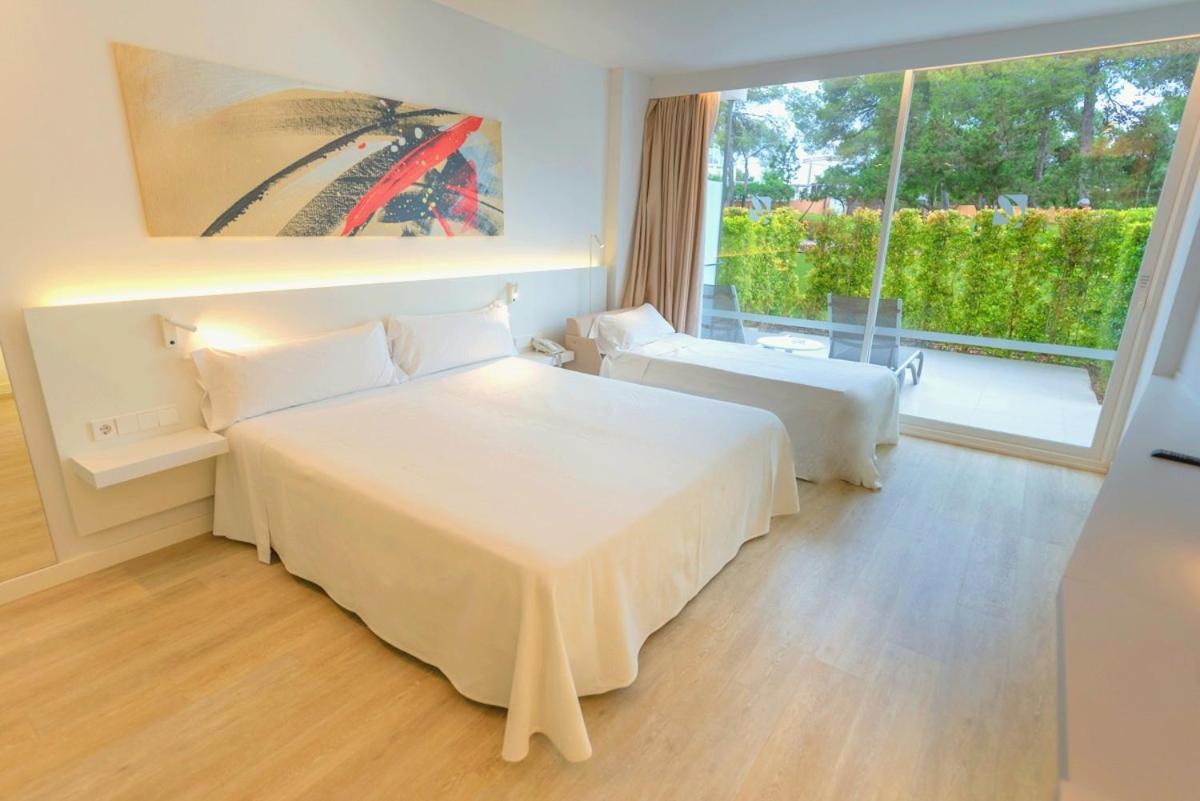 Double or Twin Room with Garden Terrace photo 2