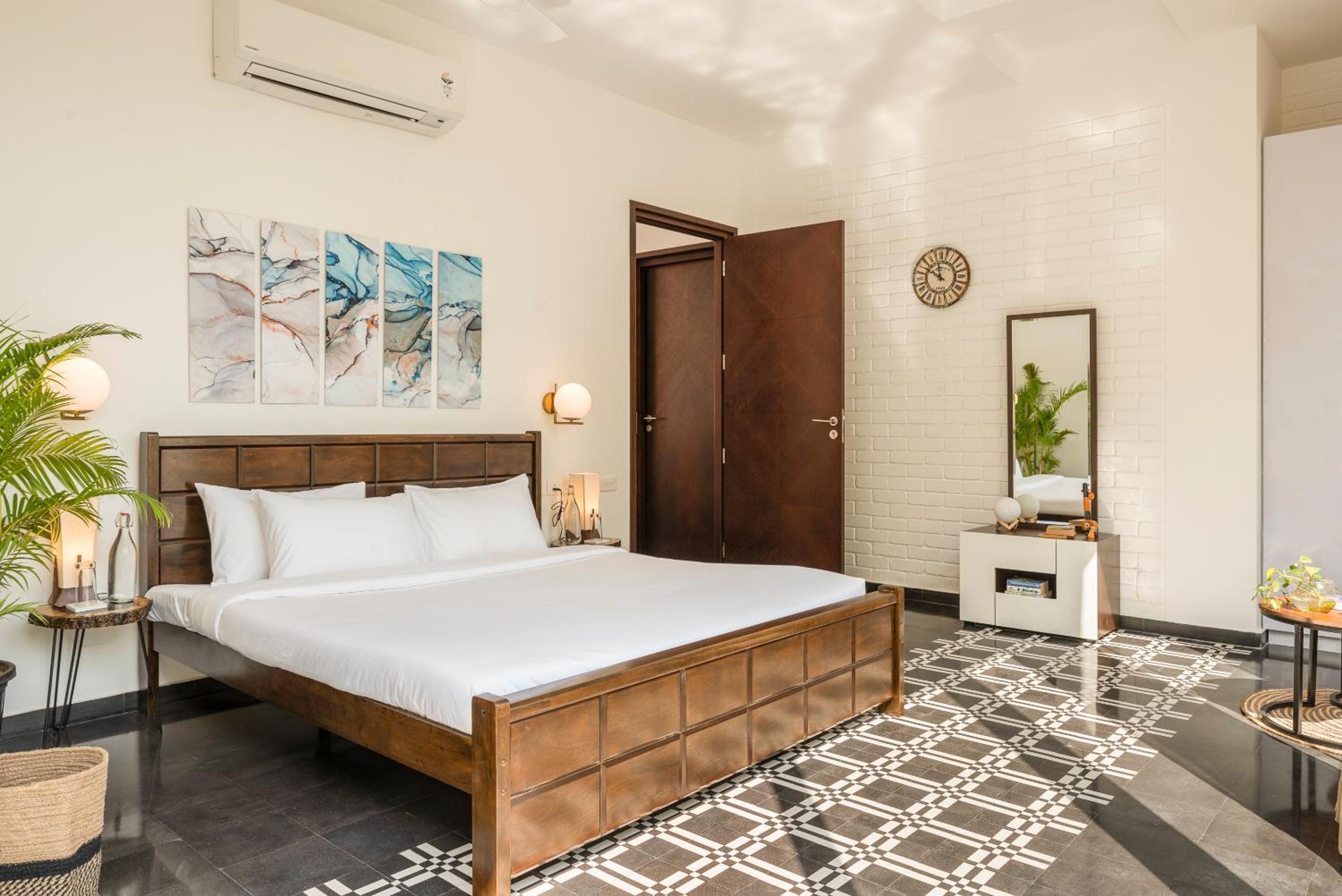 La Zamora 01|Pet Friendly|Patio|Full Power Back-Up|Wifi photo 1