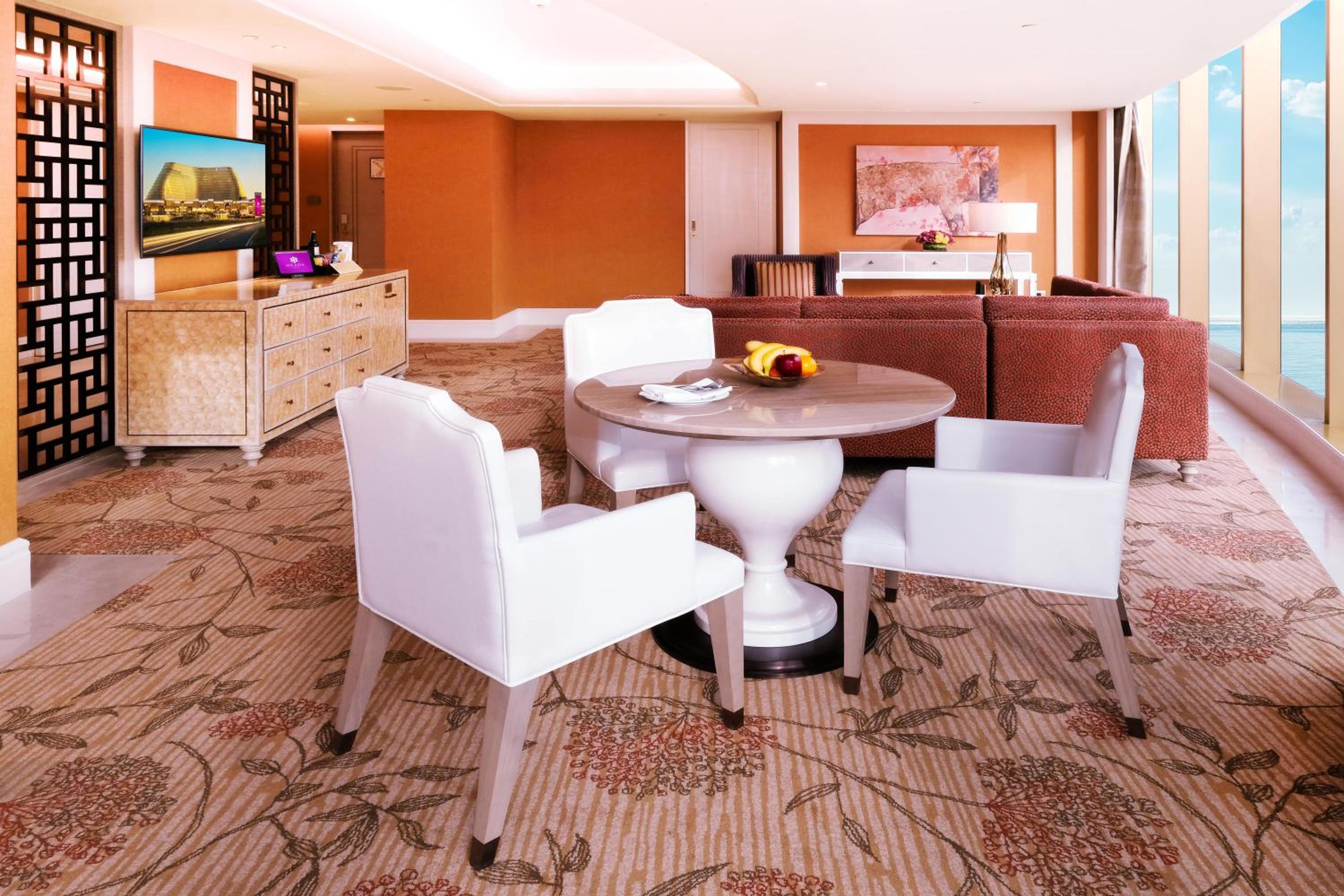 Executive King Suite photo