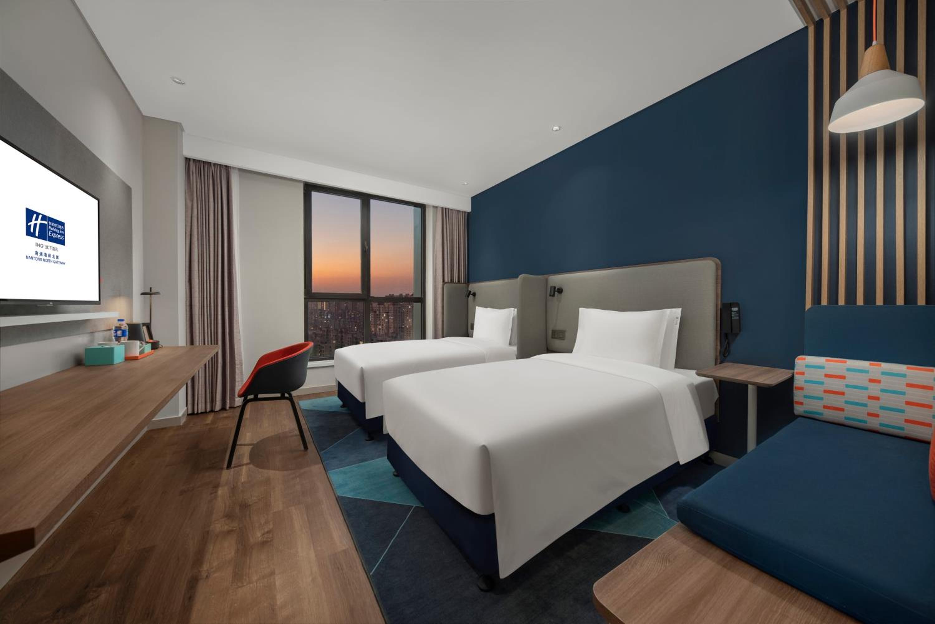 Standard Twin Room - Photo 1