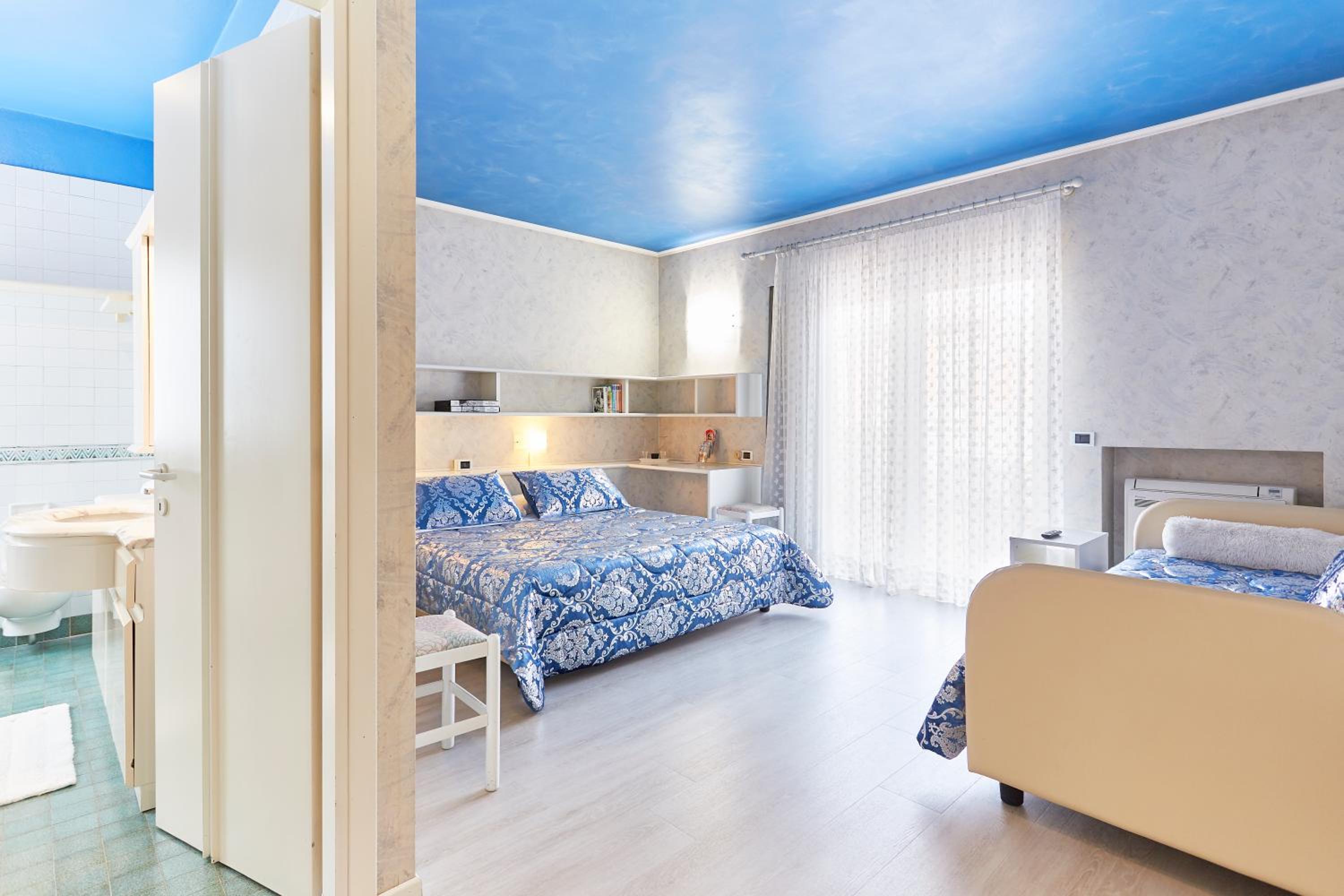 Comfort Double Room with Balcony photo 3