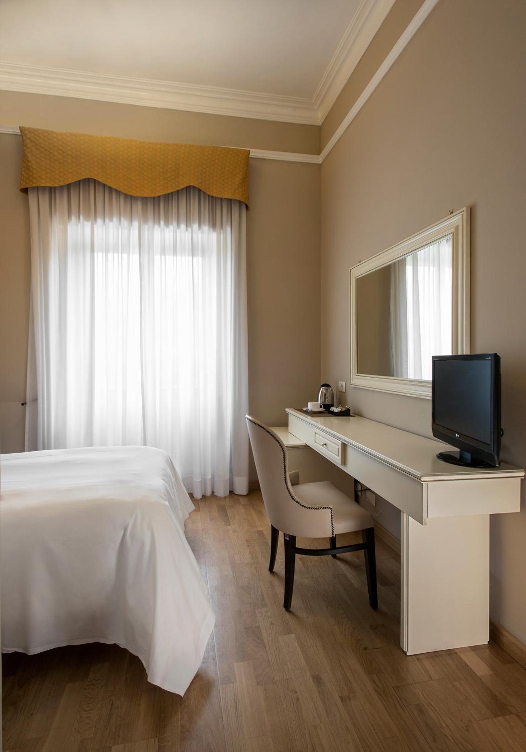 Single Room With Spa Access