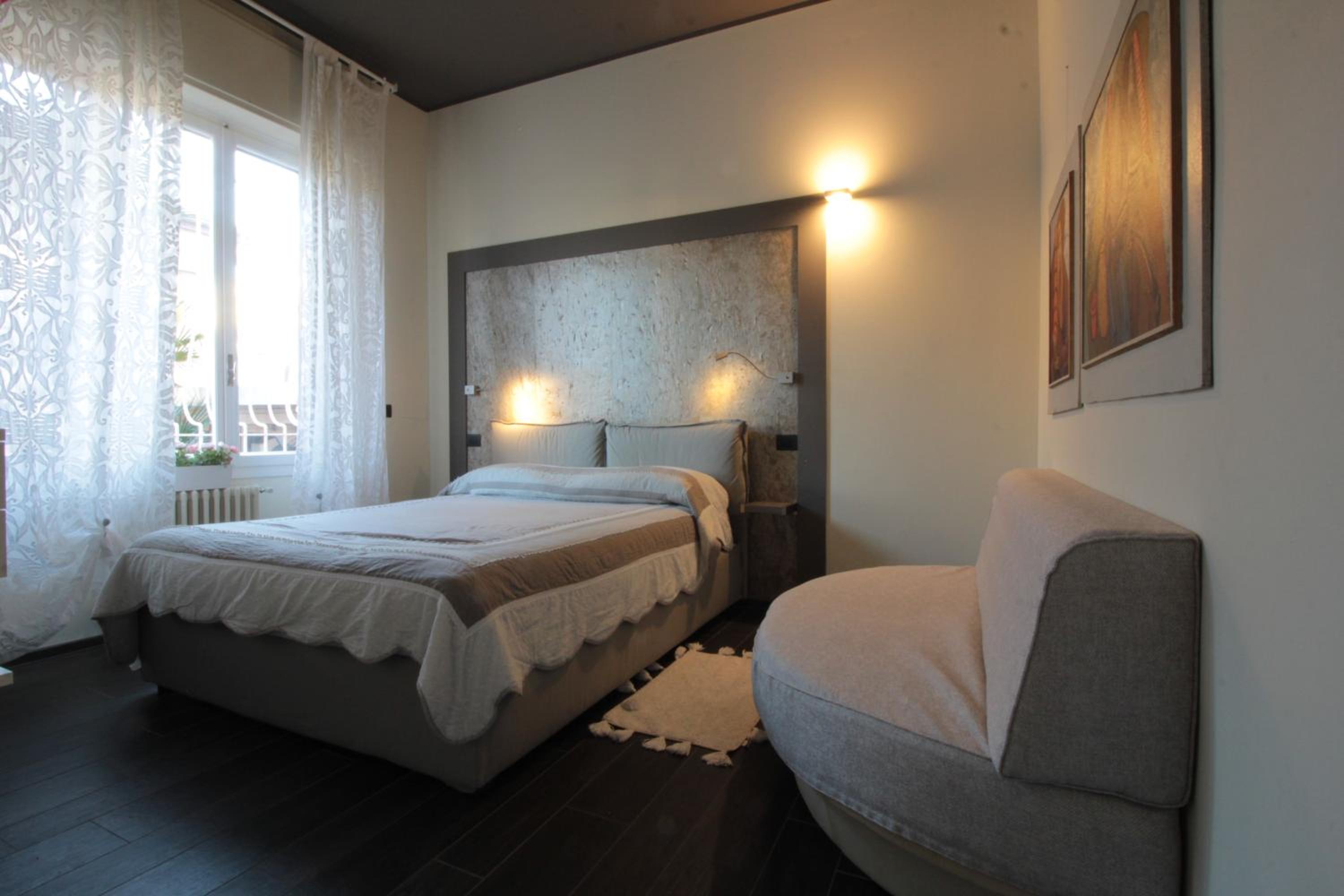 Double Room with Private Bathroom photo 3