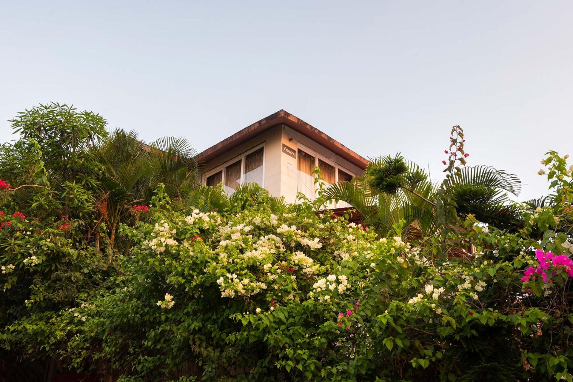 Villa photo 2