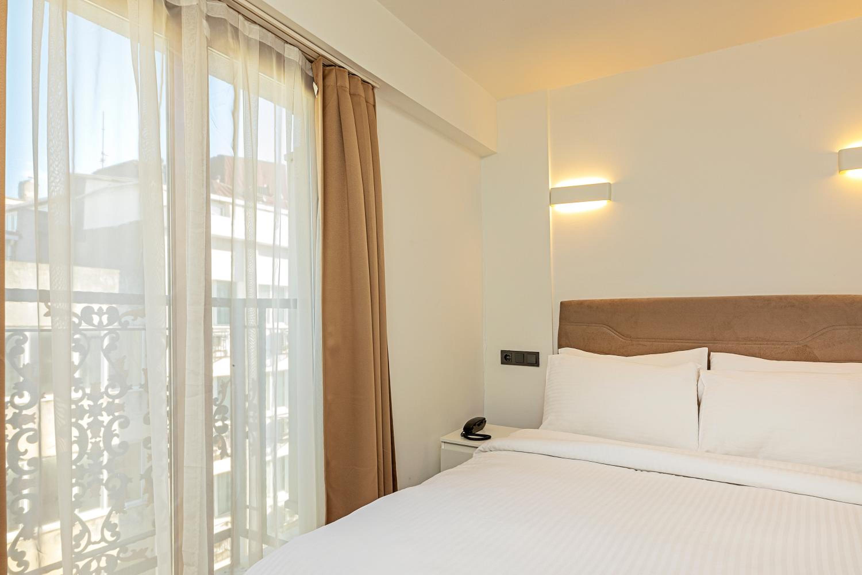 Budget Double Room photo 1