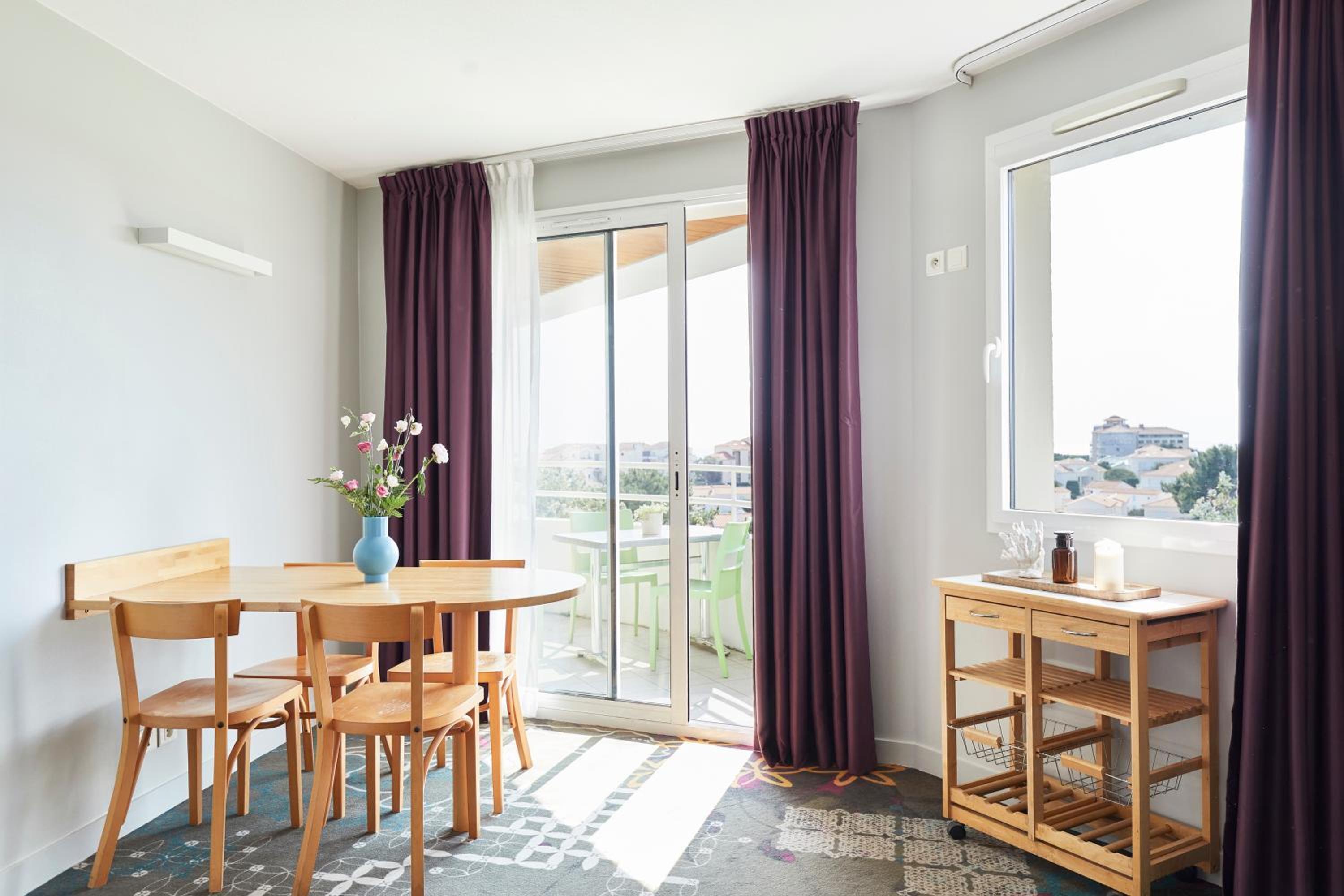 Apartment (6 adults) with Balcony photo 3
