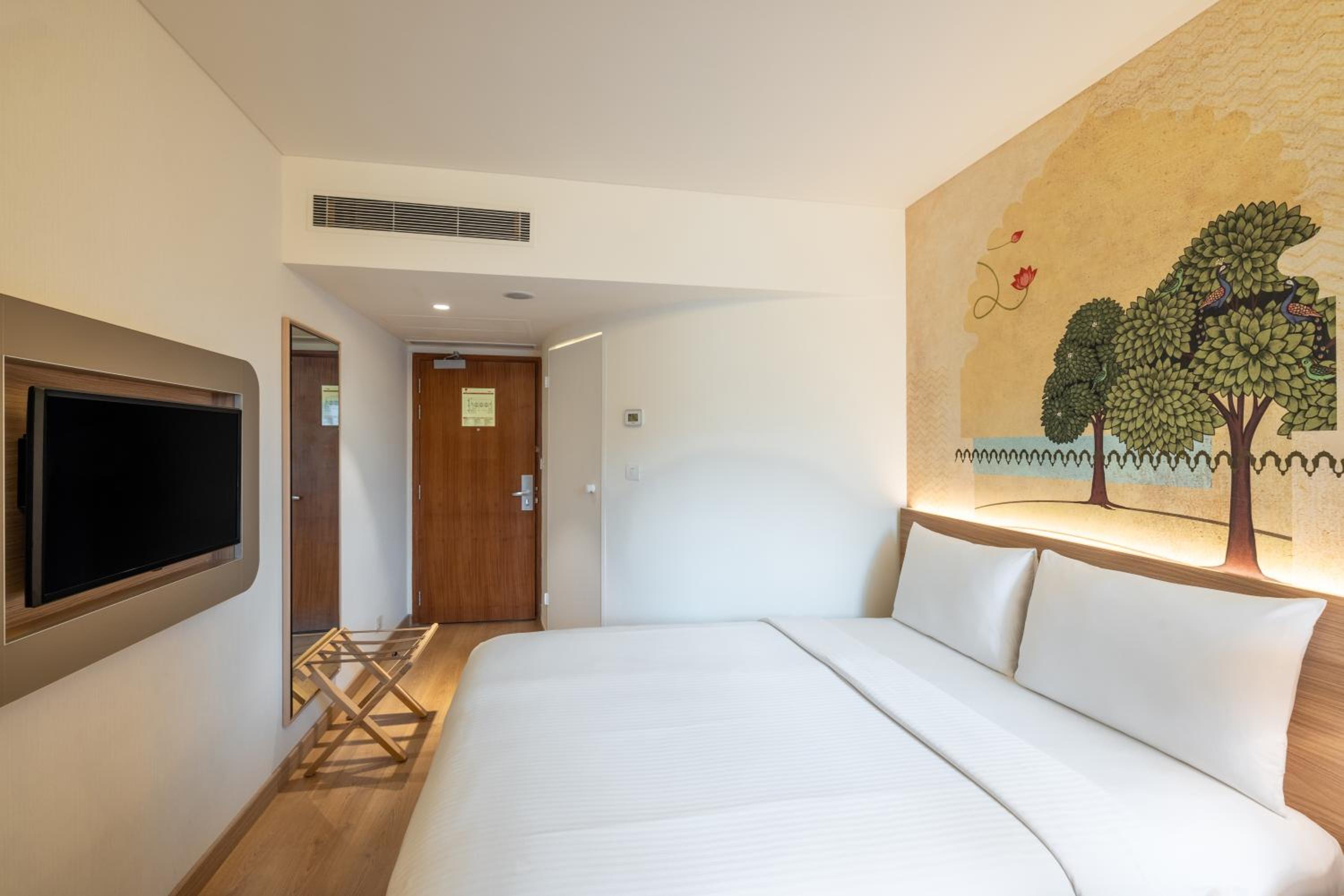 Standard Twin Room - Photo 7
