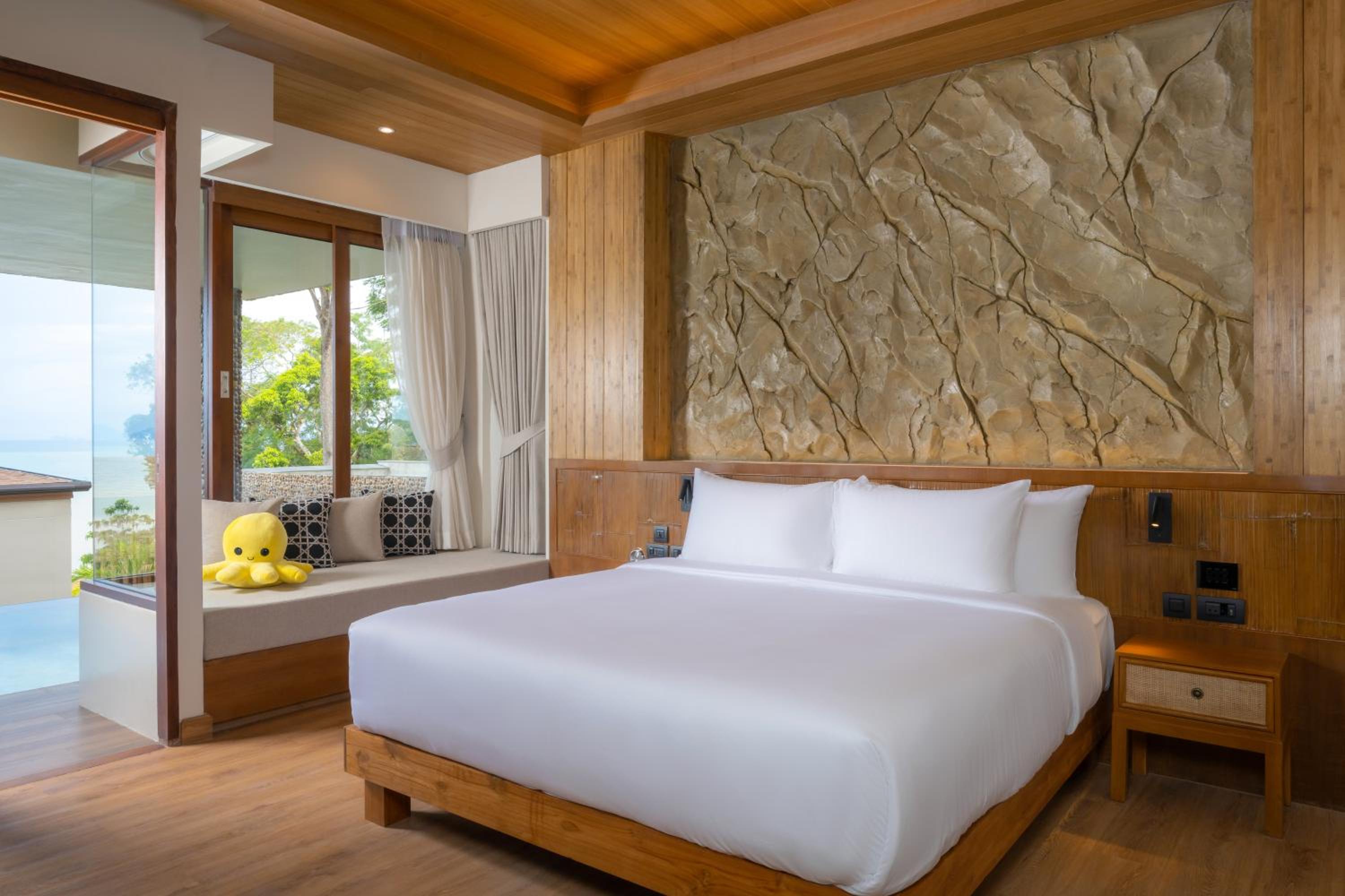 Studio Pool Villa King Bed
