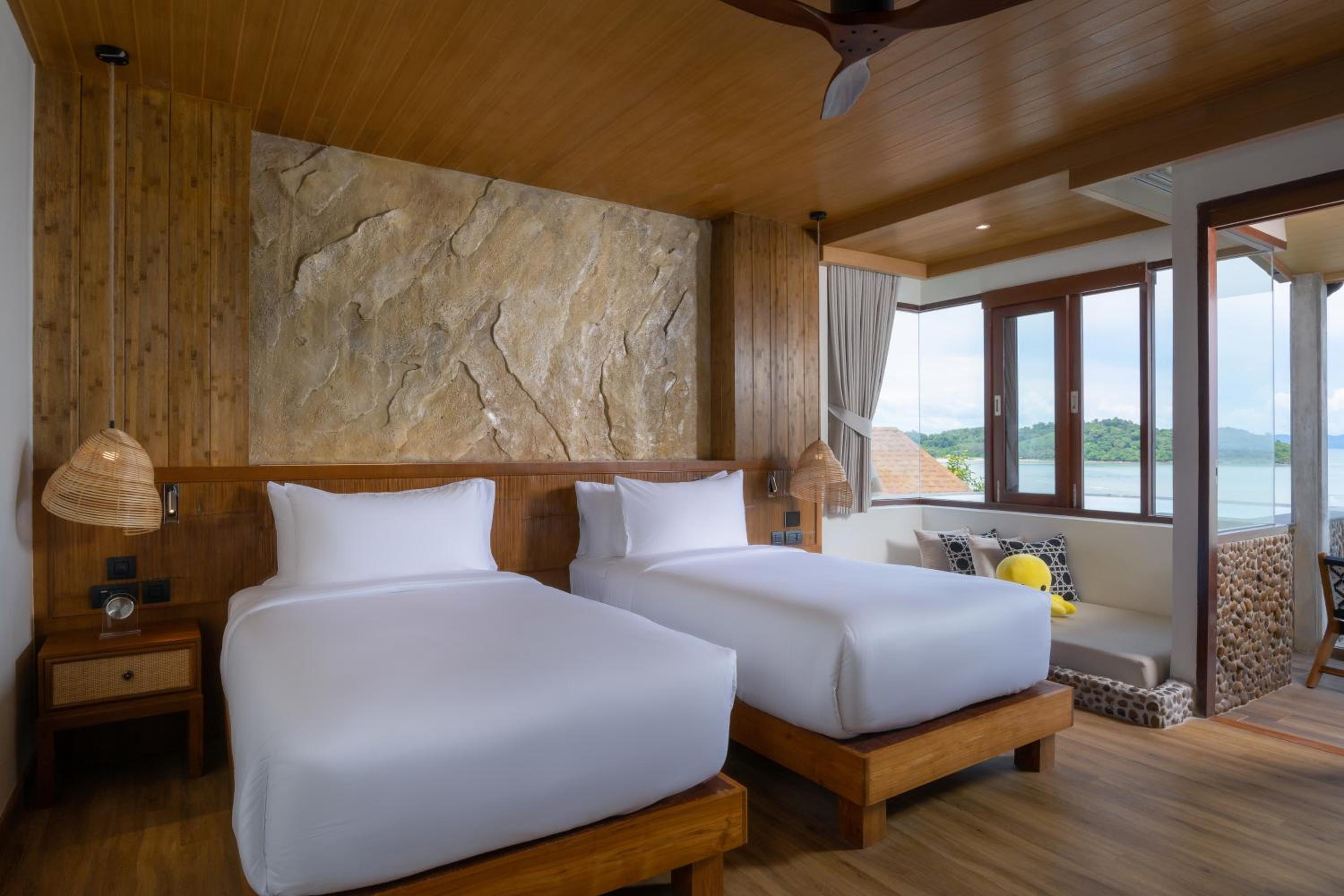 Studio Ocean View Twin Bed