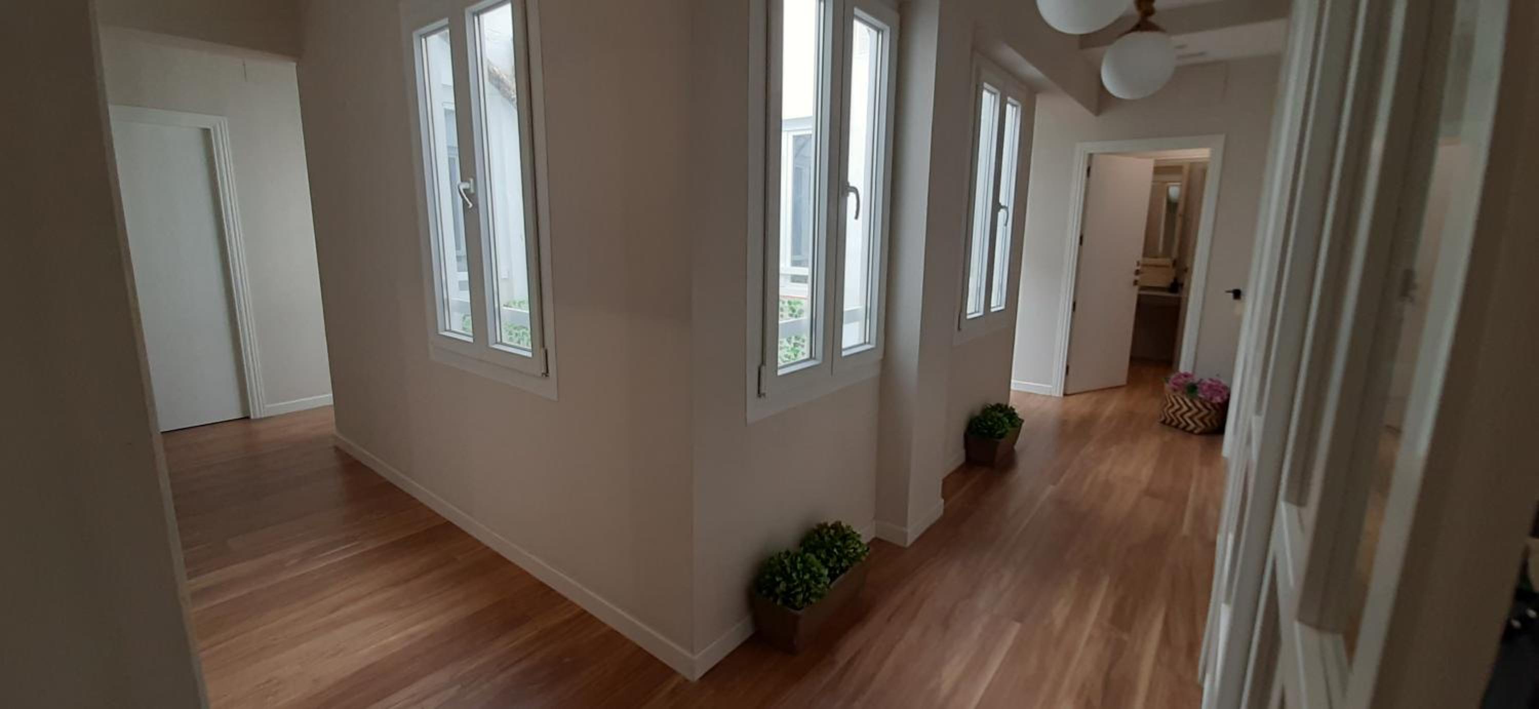 Double Room with Private Bathroom - Photo 7