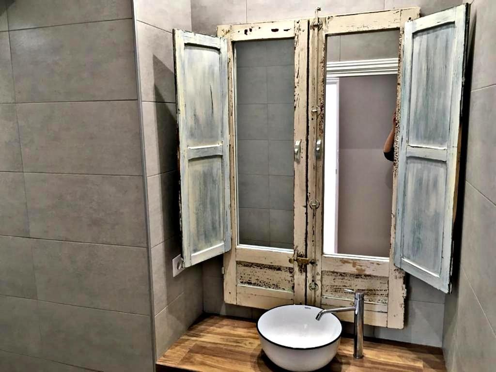 Double Room with Private Bathroom - Photo 11