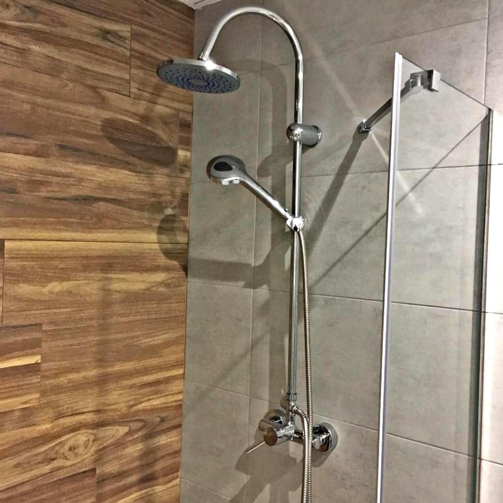 Double Room with Private Bathroom - Photo 10