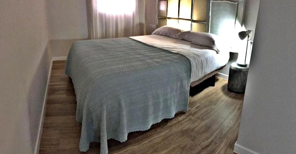 Double Room with Private Bathroom - Photo 12