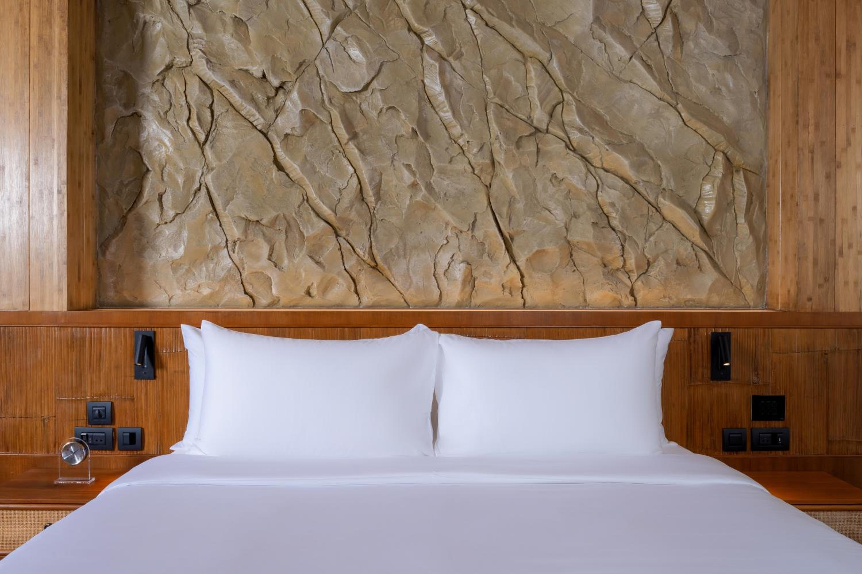 Studio Ocean View King Bed