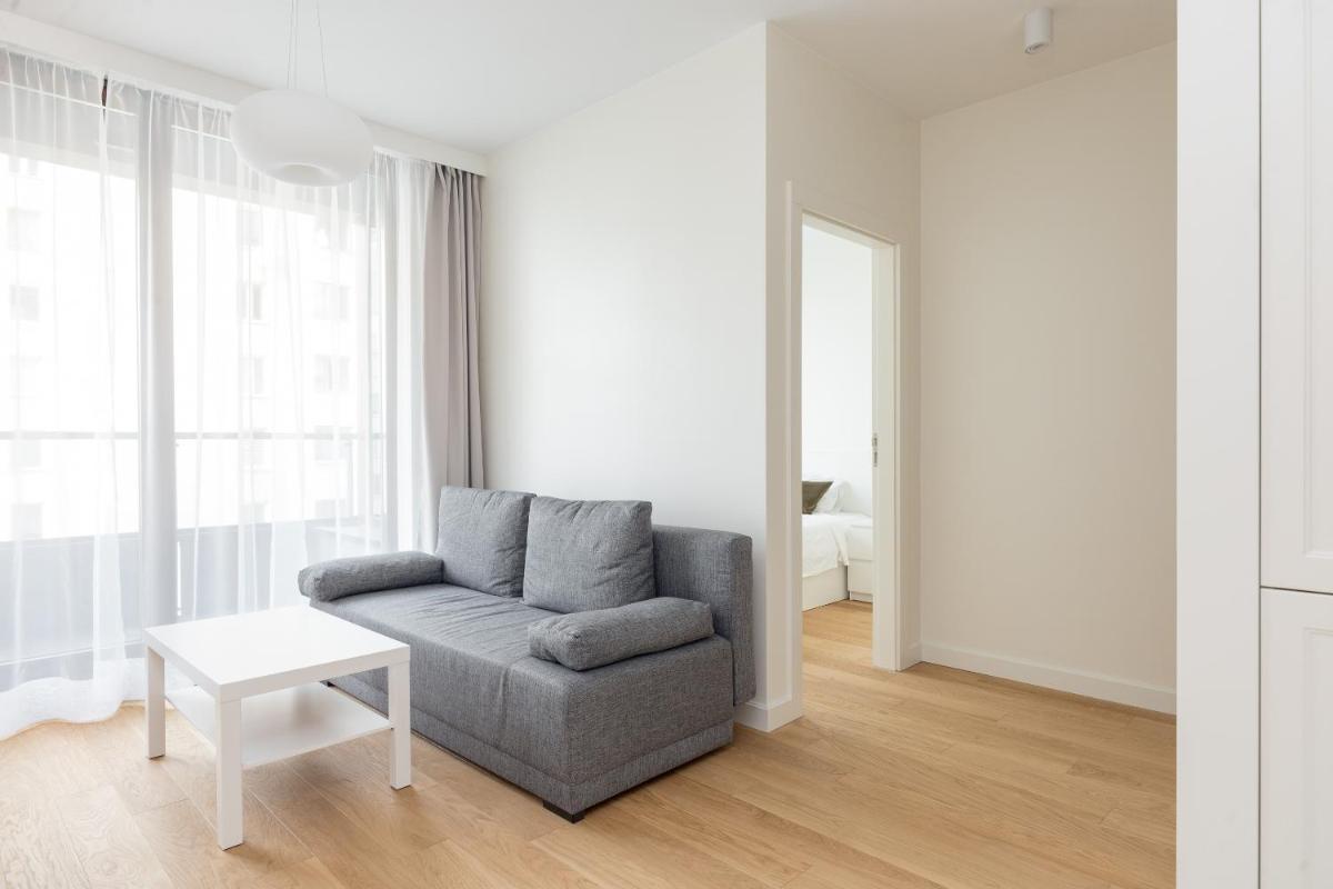 One-Bedroom Apartment with Parking - Photo 3