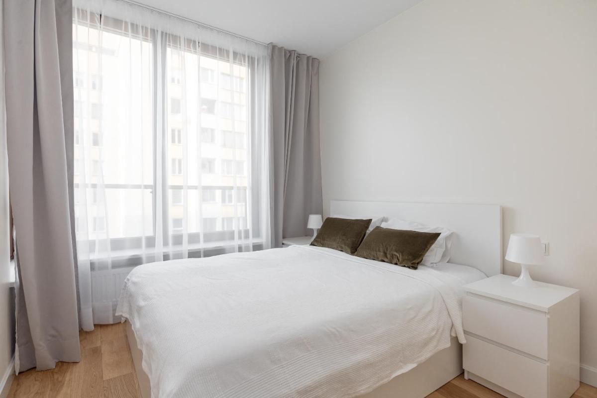 One-Bedroom Apartment with Parking - Photo 1