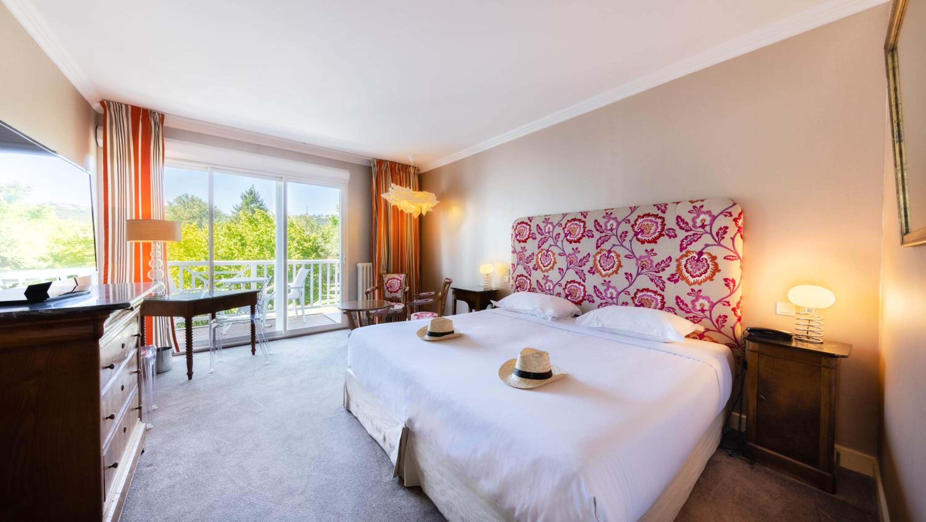 Chambre Double de Luxe avec Balcon – Vue Jardin photo