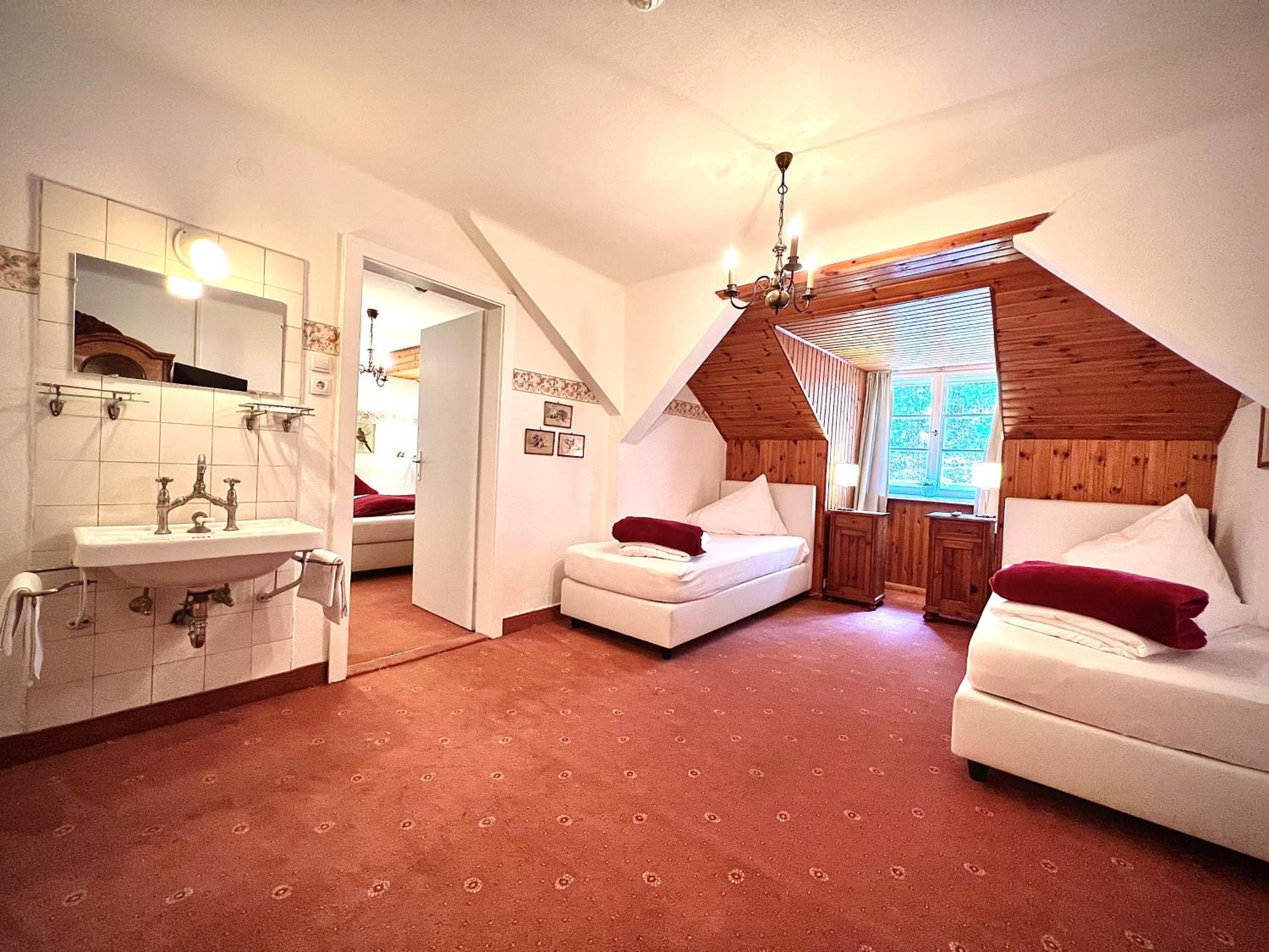 Quadruple Room - Photo 1