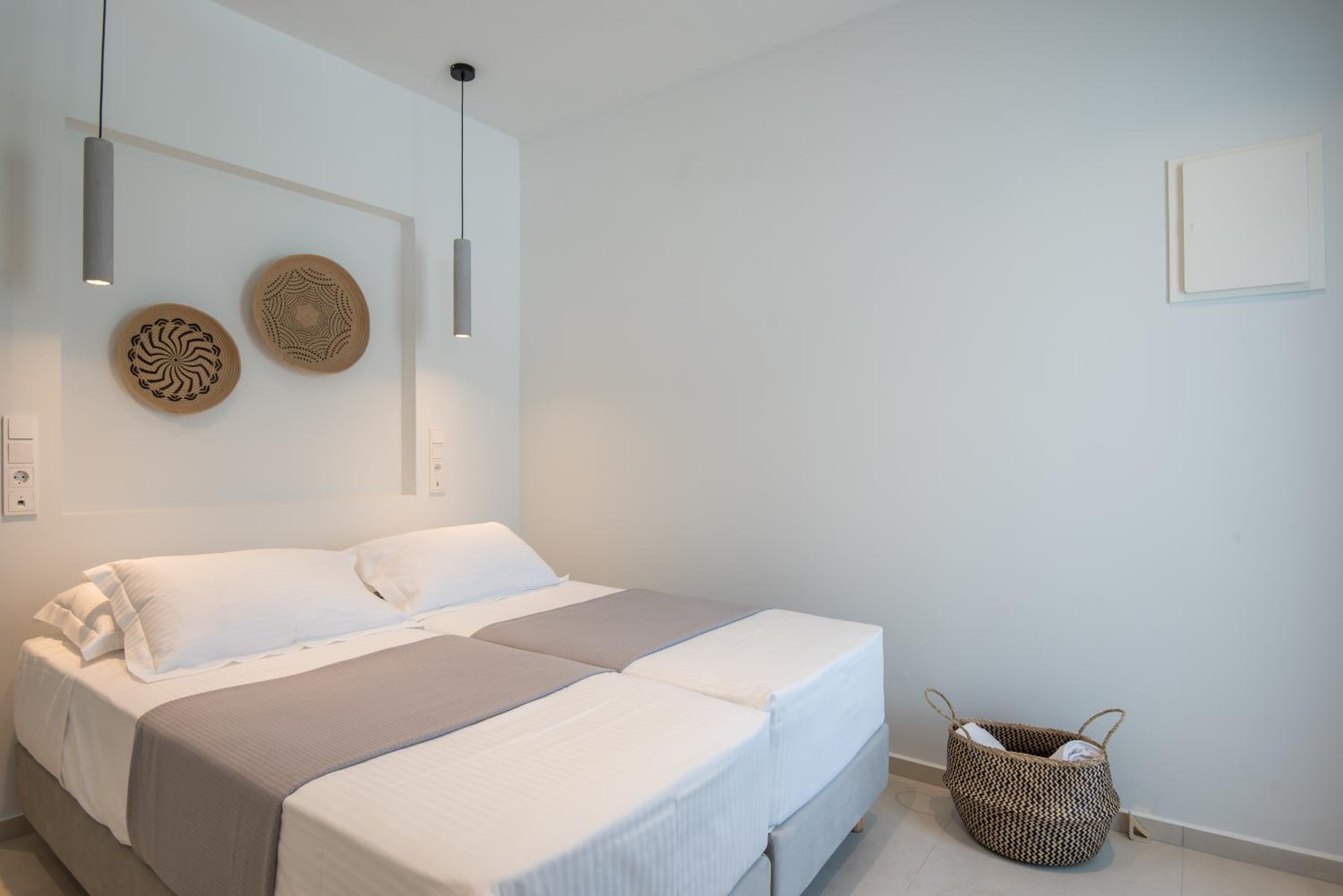 Superior Double or Twin Room with Pool View photo 2